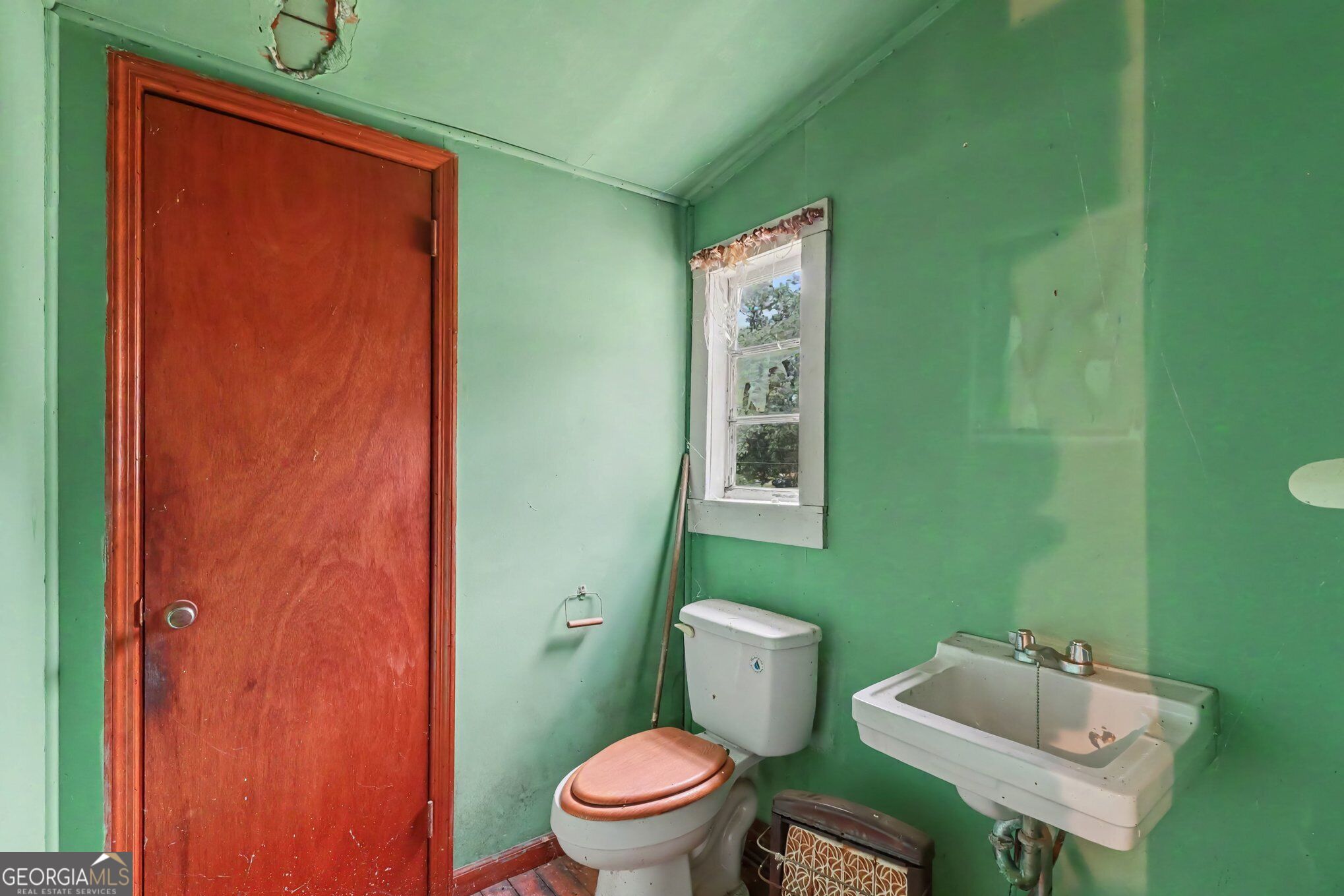 160 Connecticut Avenue Property Photo 27