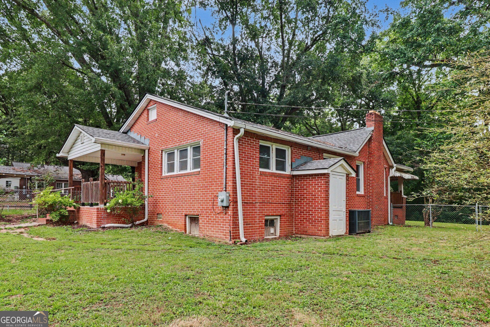 160 Connecticut Avenue Property Photo 29