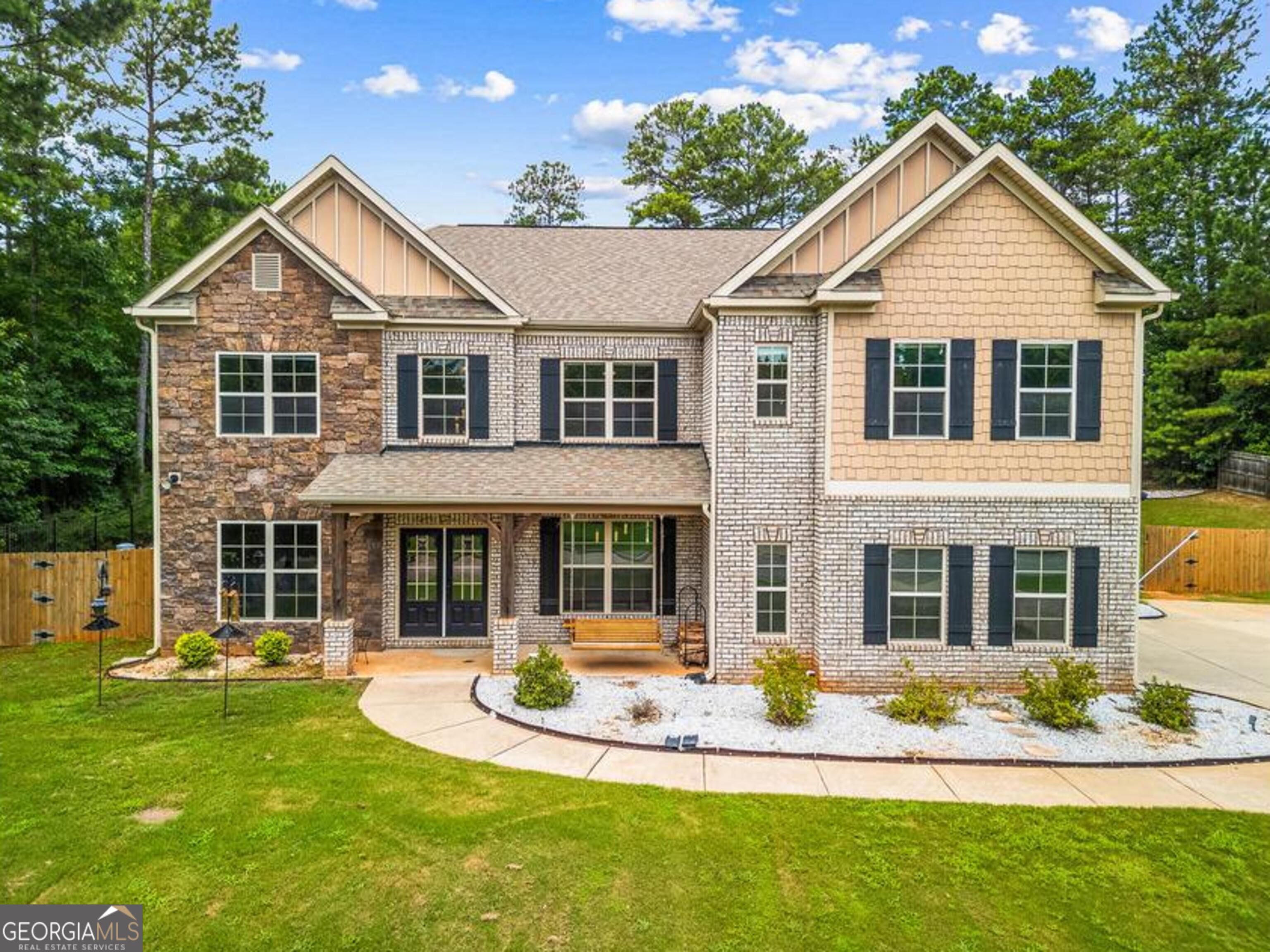 15 Madeline Way