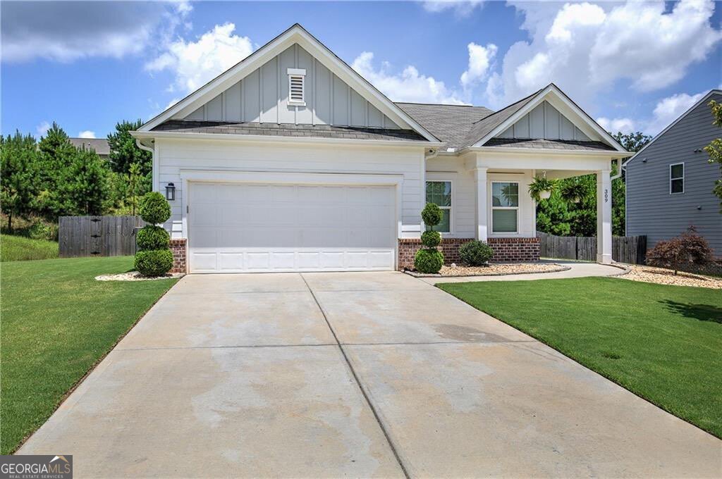 309 Pescara Court Property Photo 4
