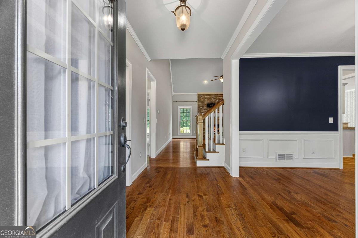 2165 Harperfield Drive Property Photo 4