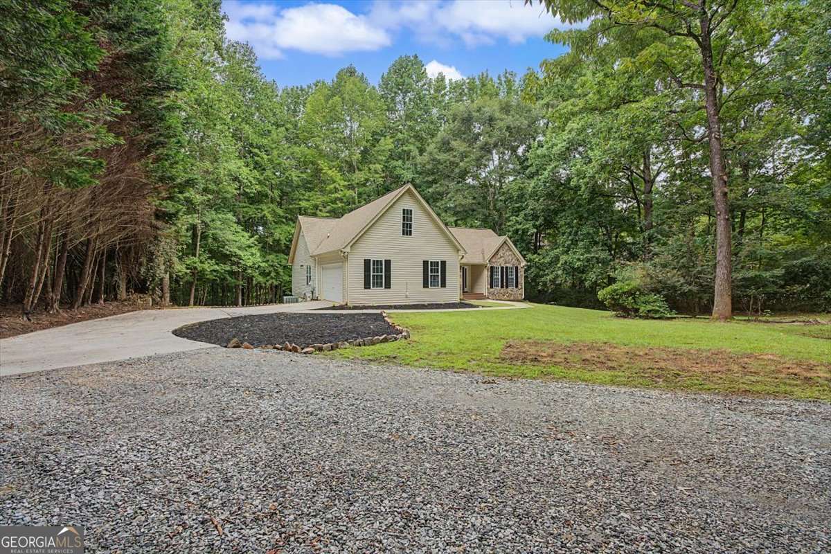 590 S Alexander Creek Road Property Photo 4