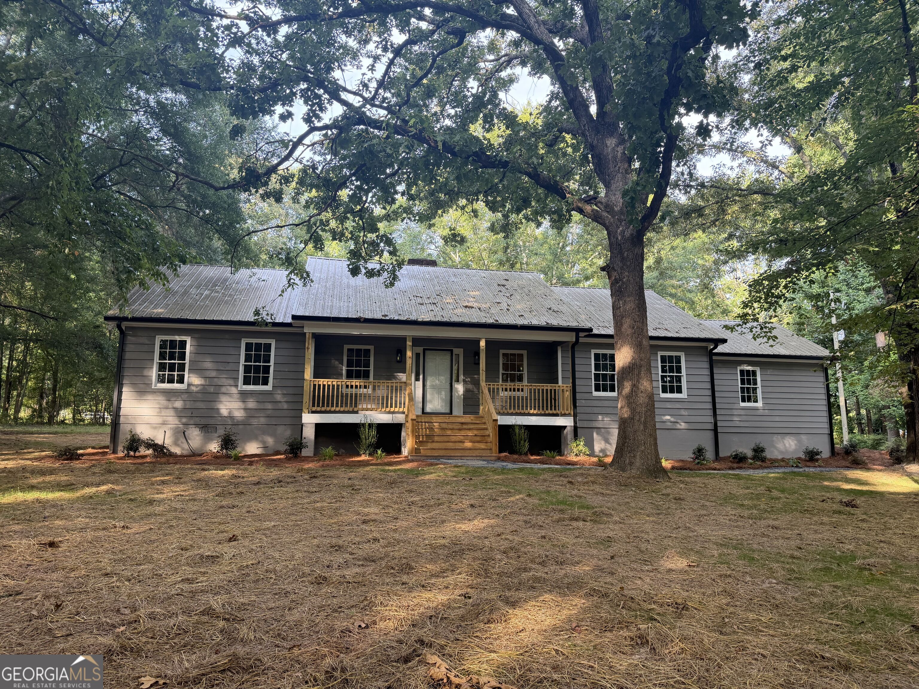 290 Booth Road Property Photo 2