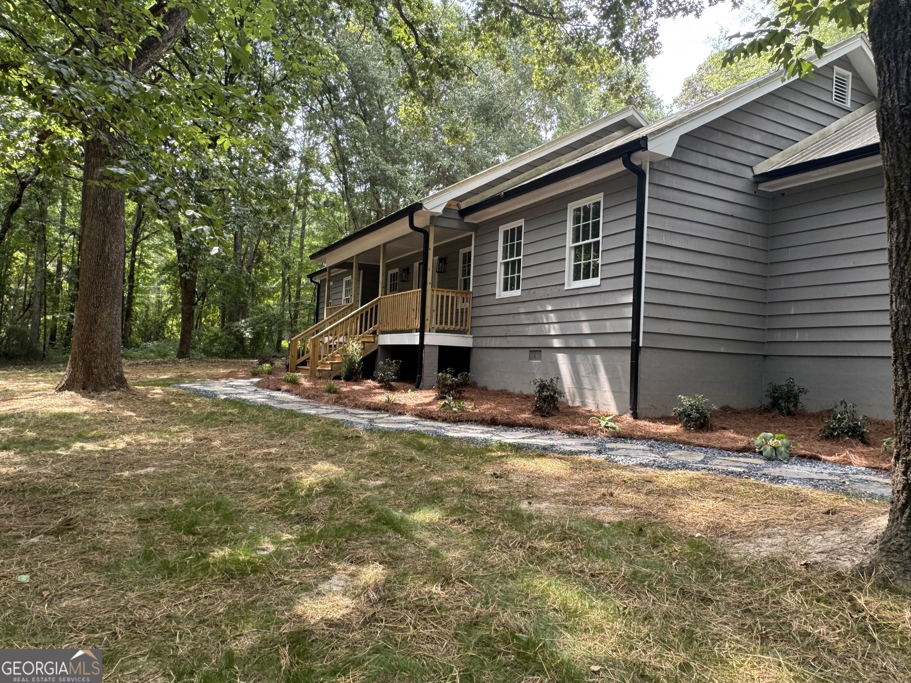 290 Booth Road Property Photo 3