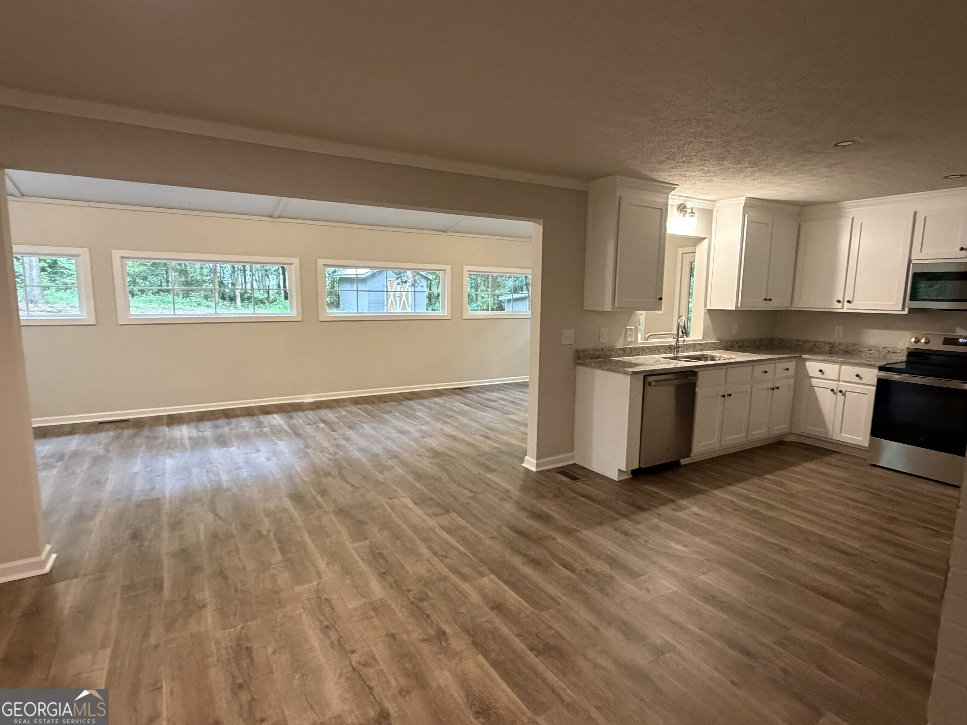 290 Booth Road Property Photo 8