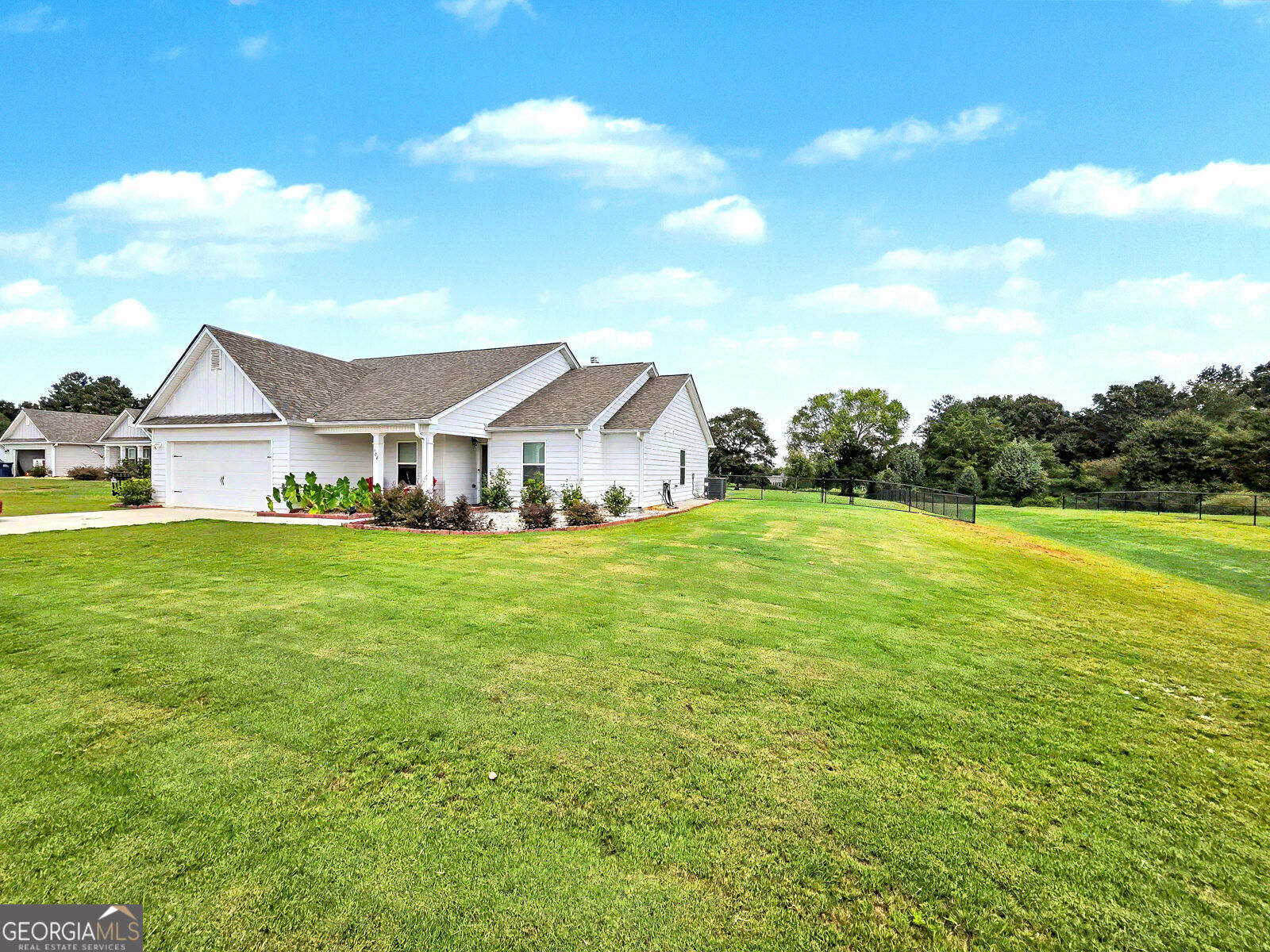 108 Creek Haven Drive Property Photo 2