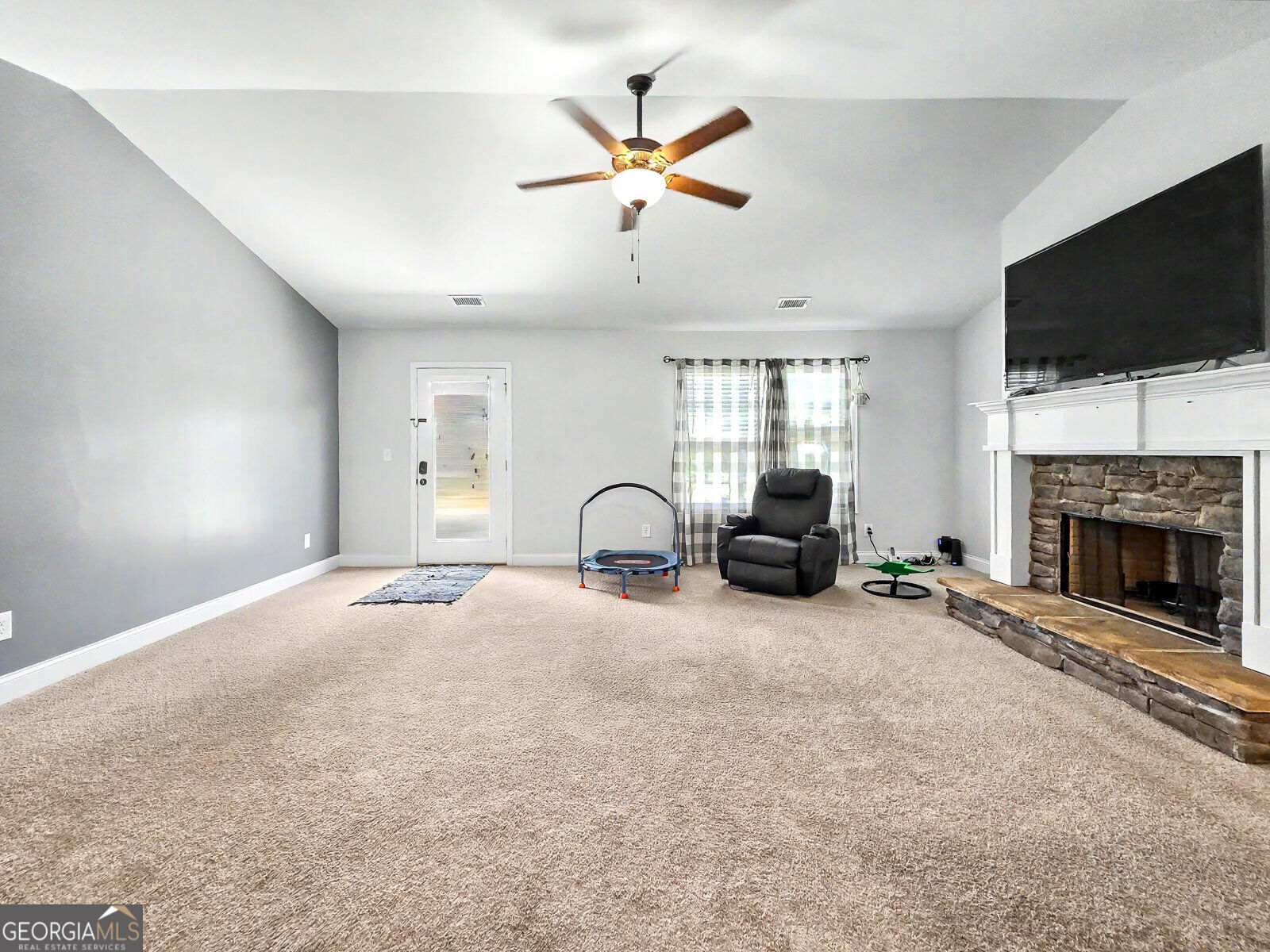 108 Creek Haven Drive Property Photo 8