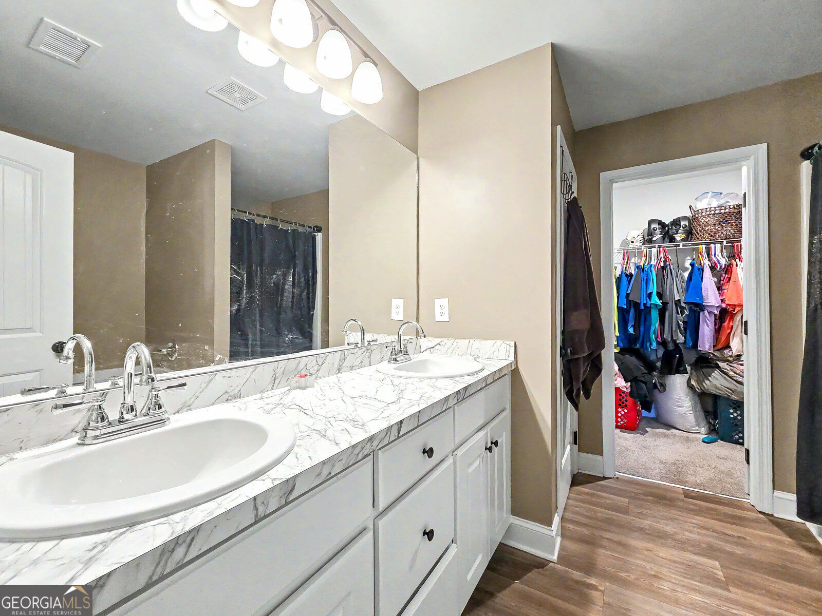 108 Creek Haven Drive Property Photo 11