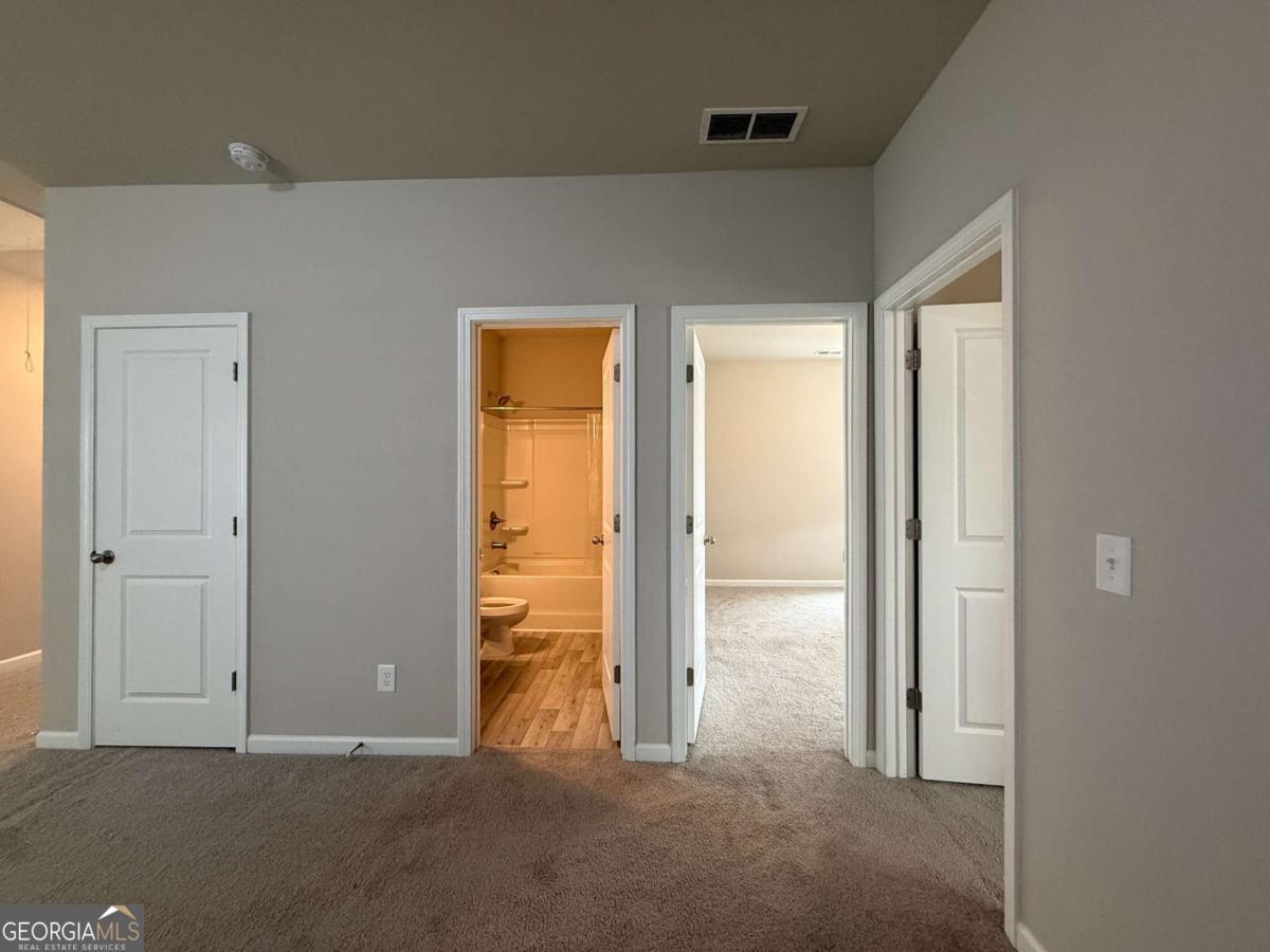 1521 Winding Ridge Trail Property Photo 9