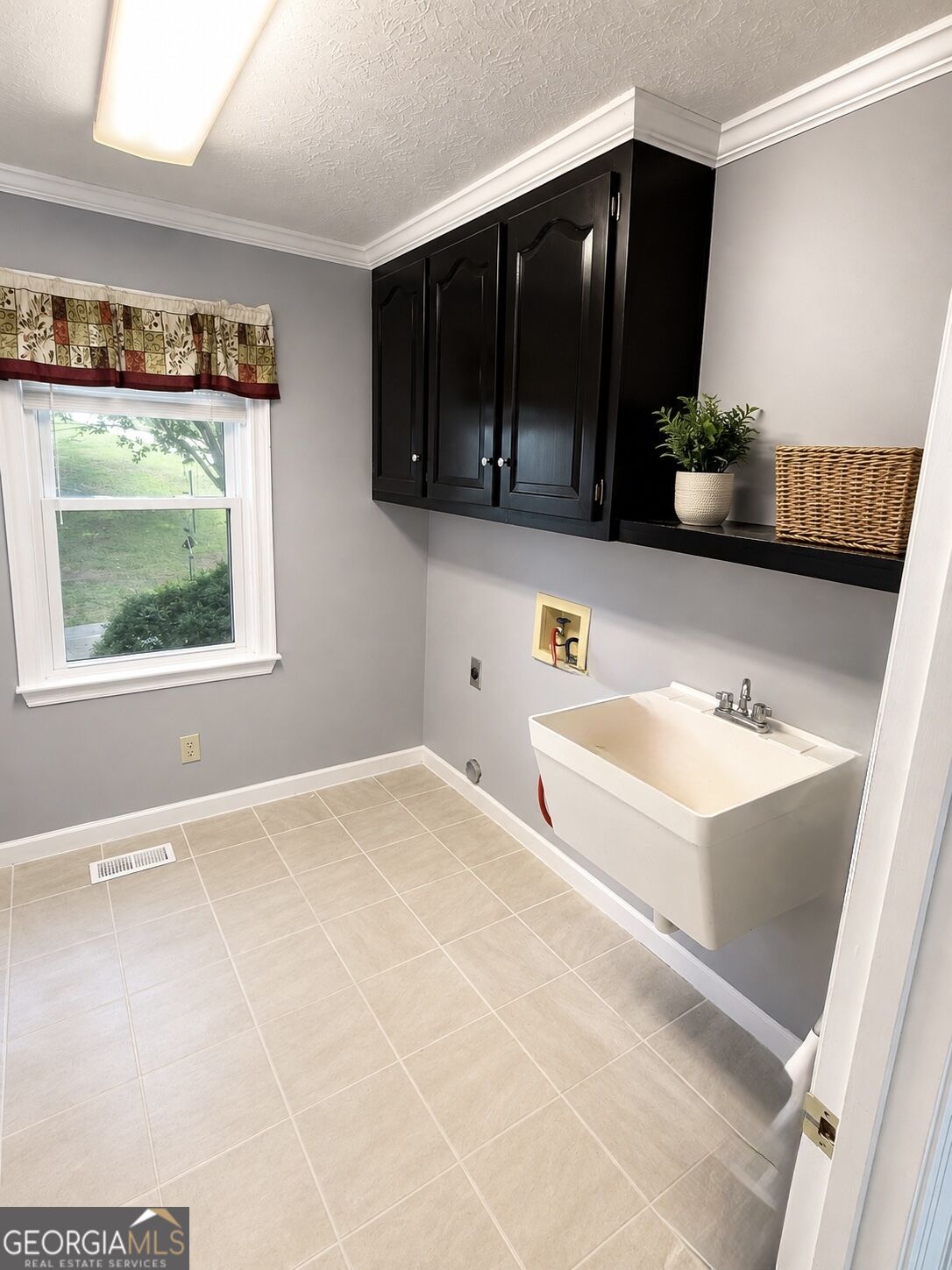 206 Sturbridge Drive Property Photo 9