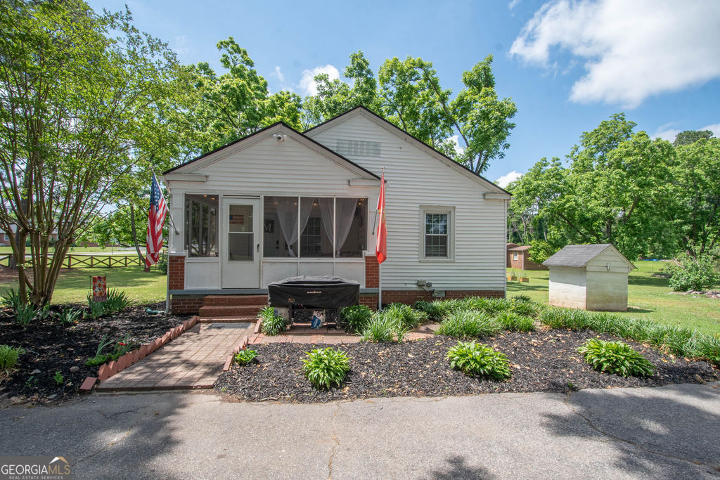 333 Carver Road Property Photo 4