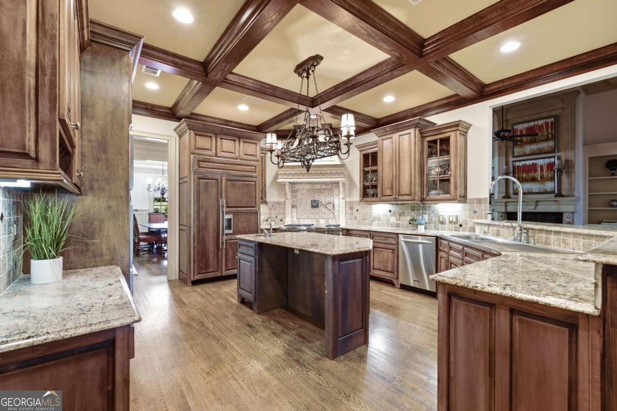 6945 Wakehurst Place Property Photo 28