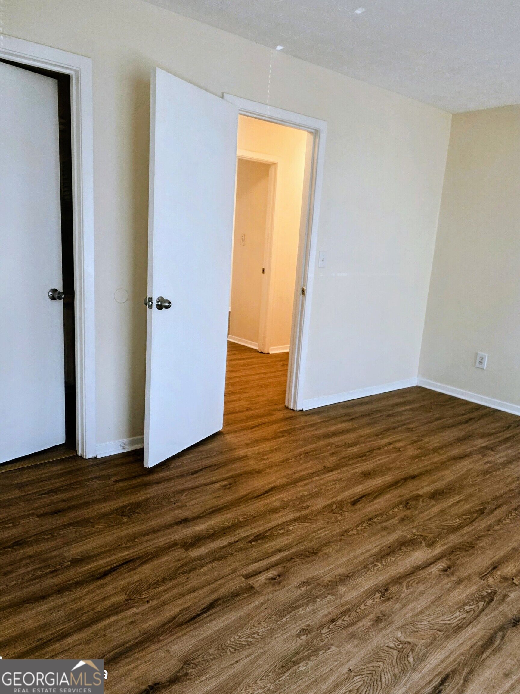 3160 Shadow Walk Lane Property Photo 18