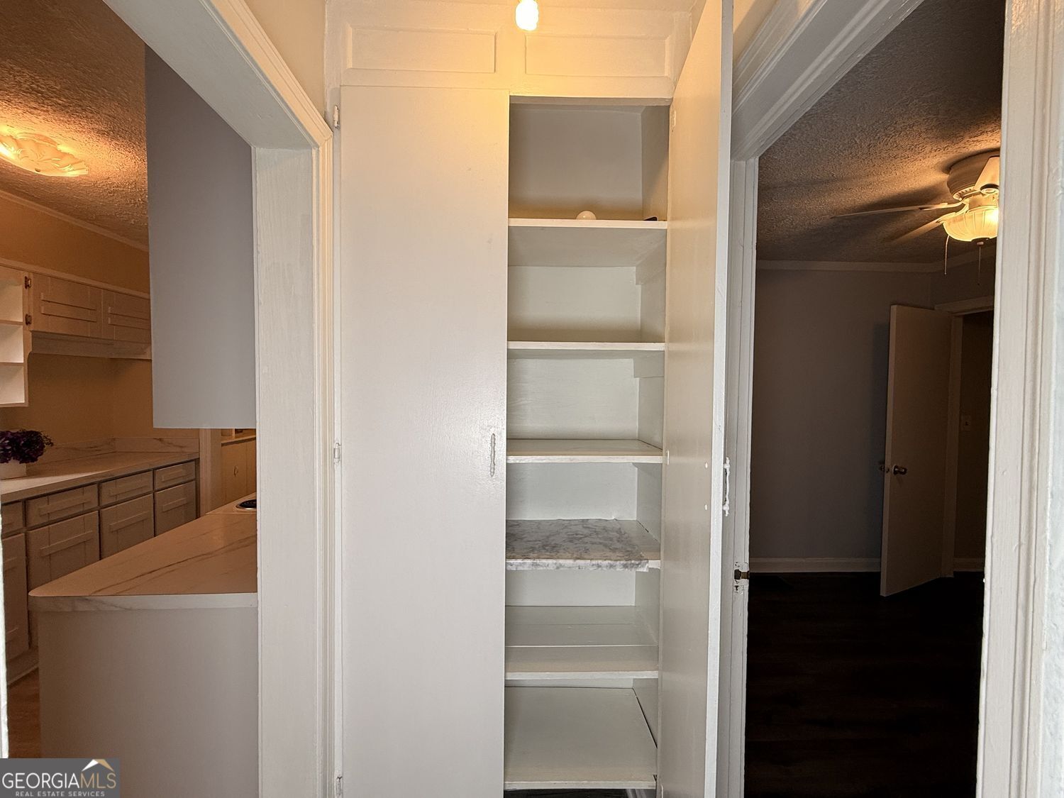 5132 Warner Street Property Photo 11