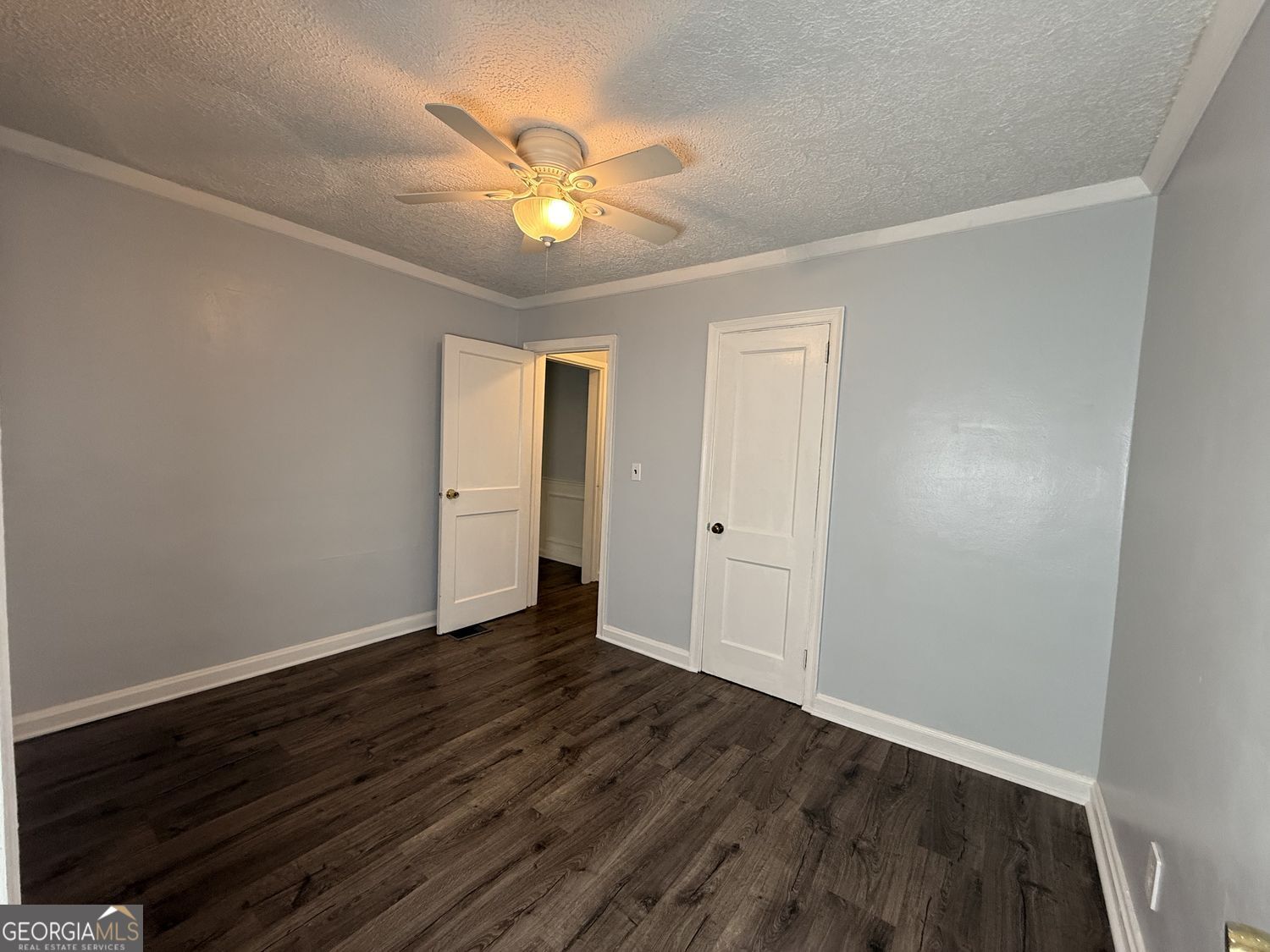 5132 Warner Street Property Photo 13