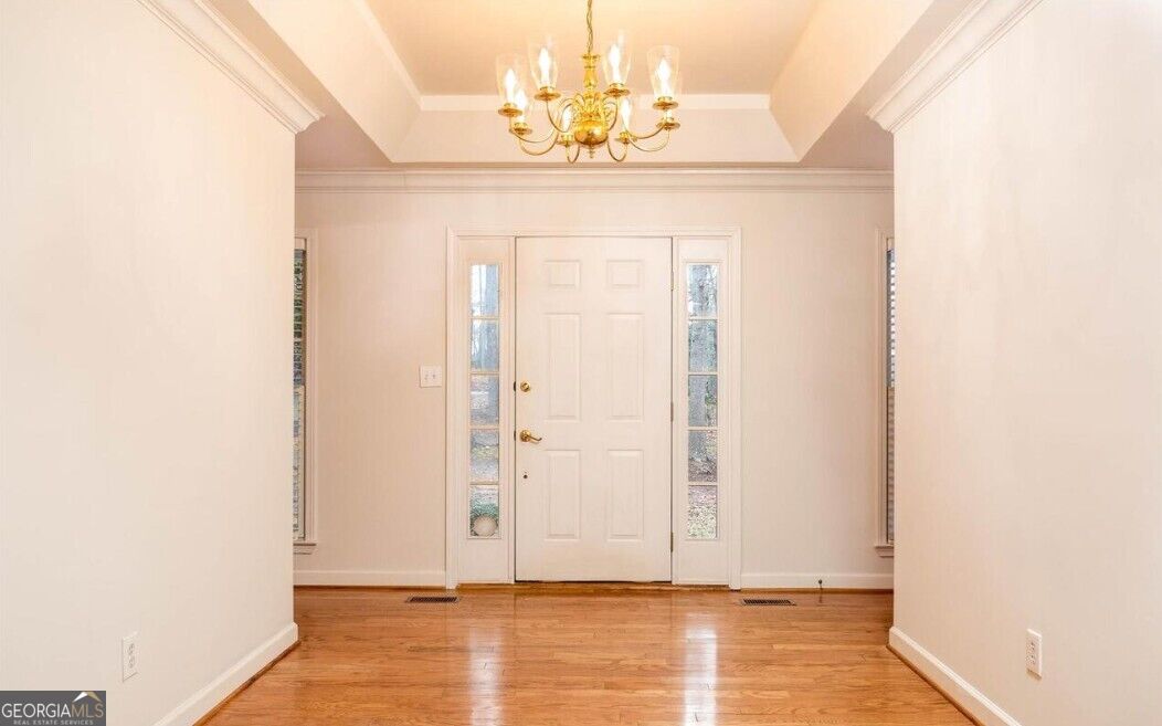 6582 Aquila Drive Property Photo 3
