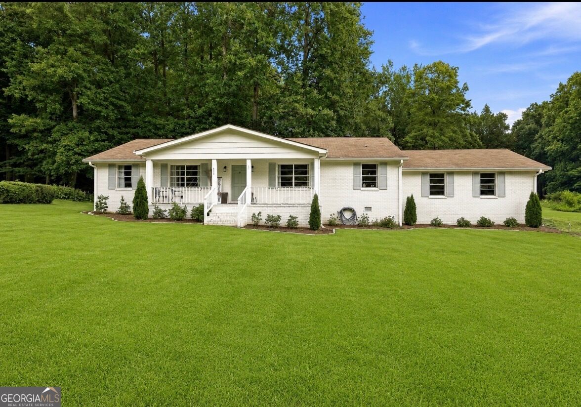 413 Lees Mill Road Property Photo 1