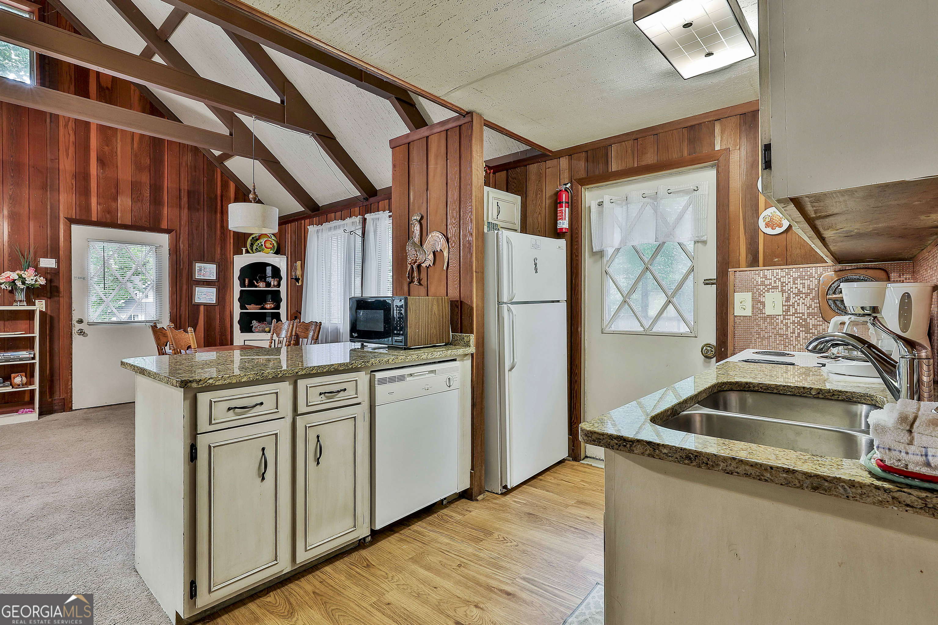 87 St. Moritz Drive Property Photo 12