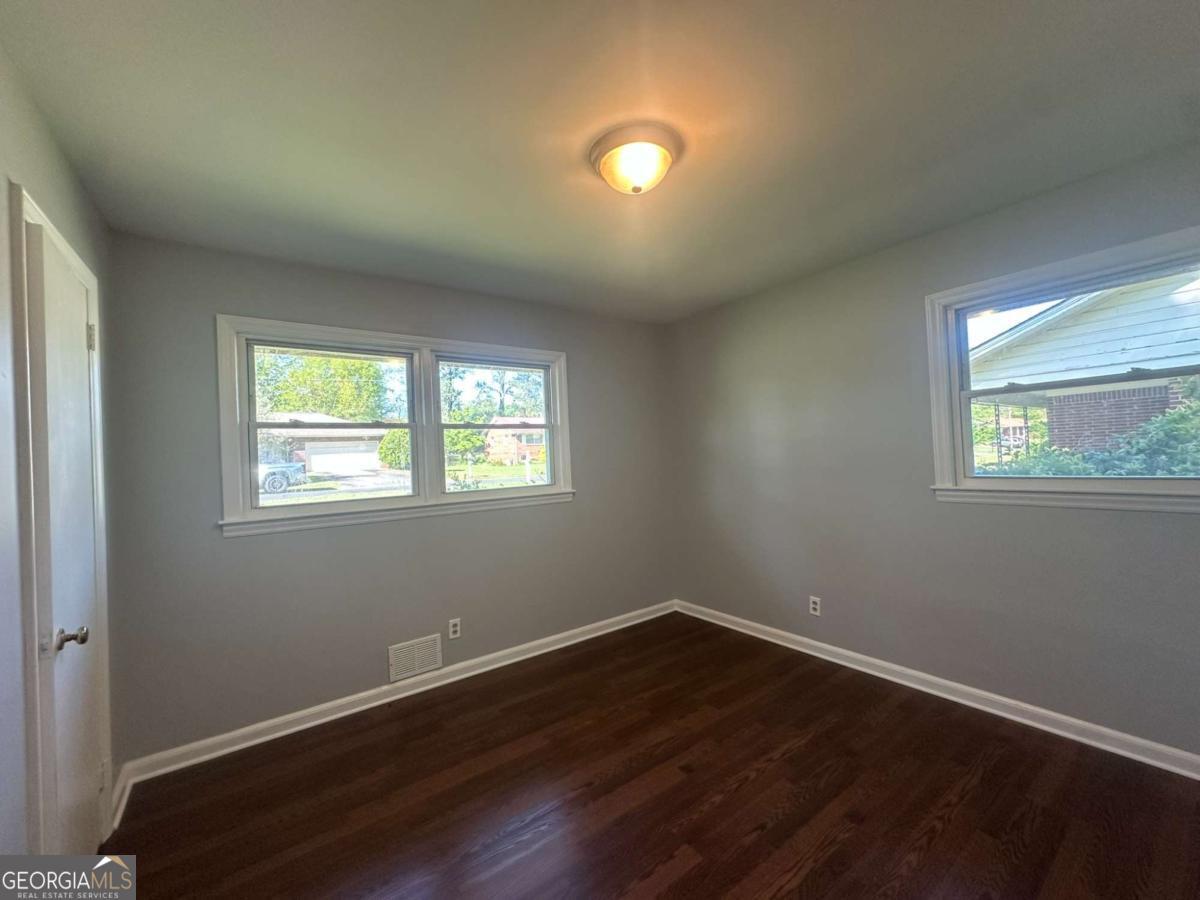 1809 Stratford Arms Drive Property Photo 8