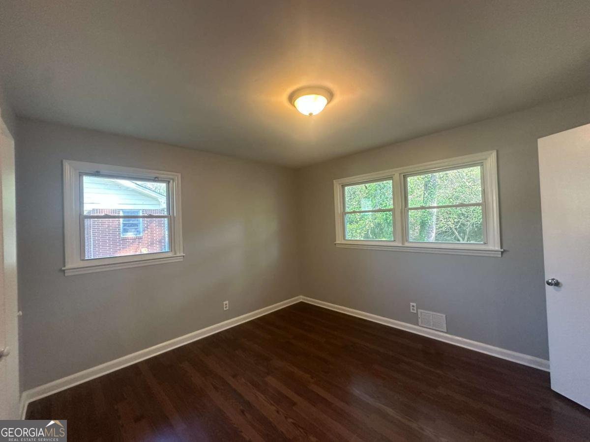 1809 Stratford Arms Drive Property Photo 11