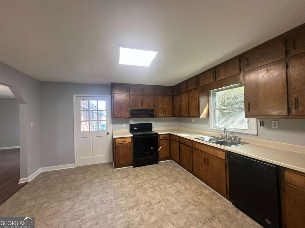 1809 Stratford Arms Drive Property Photo 16