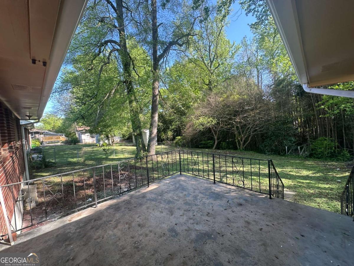 1809 Stratford Arms Drive Property Photo 18