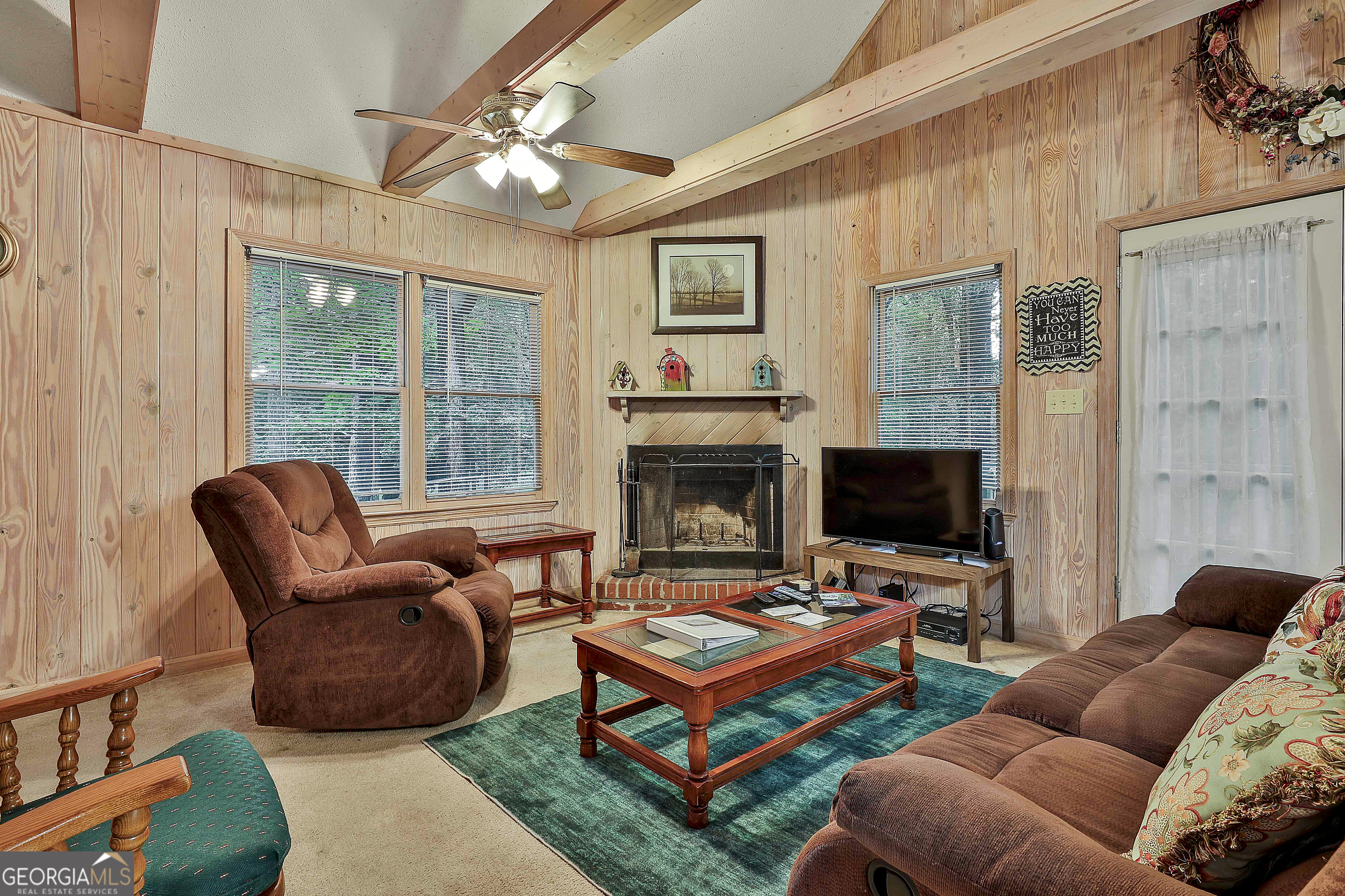 106 Chalet Circle Property Photo 3