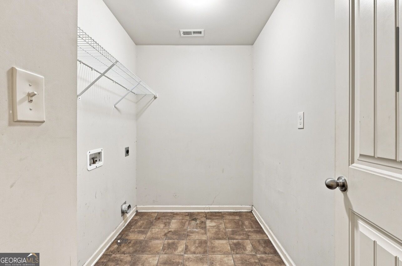 425 Cathedral Drive Property Photo 15