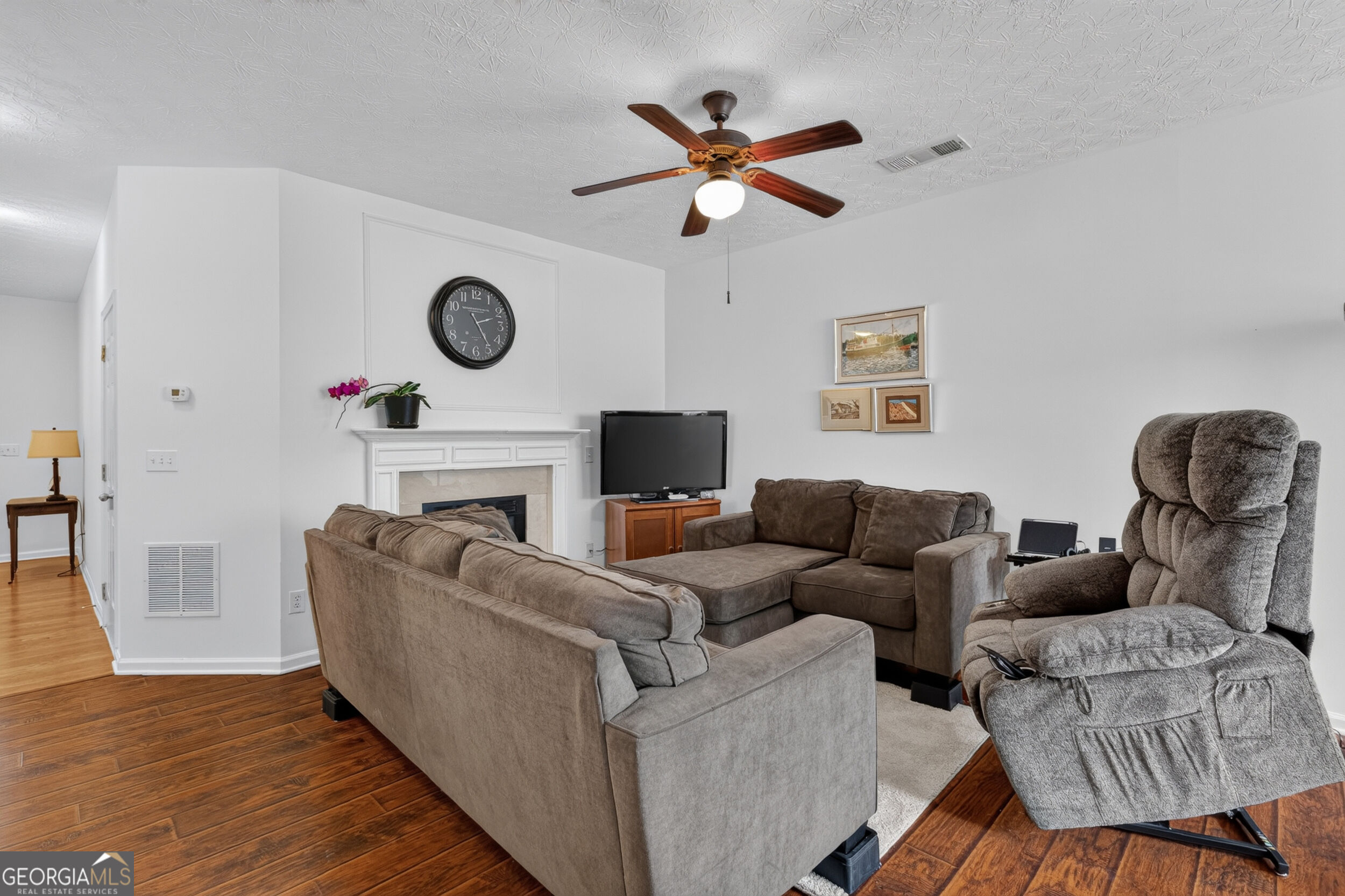 6647 Splashwater Drive Property Photo 6