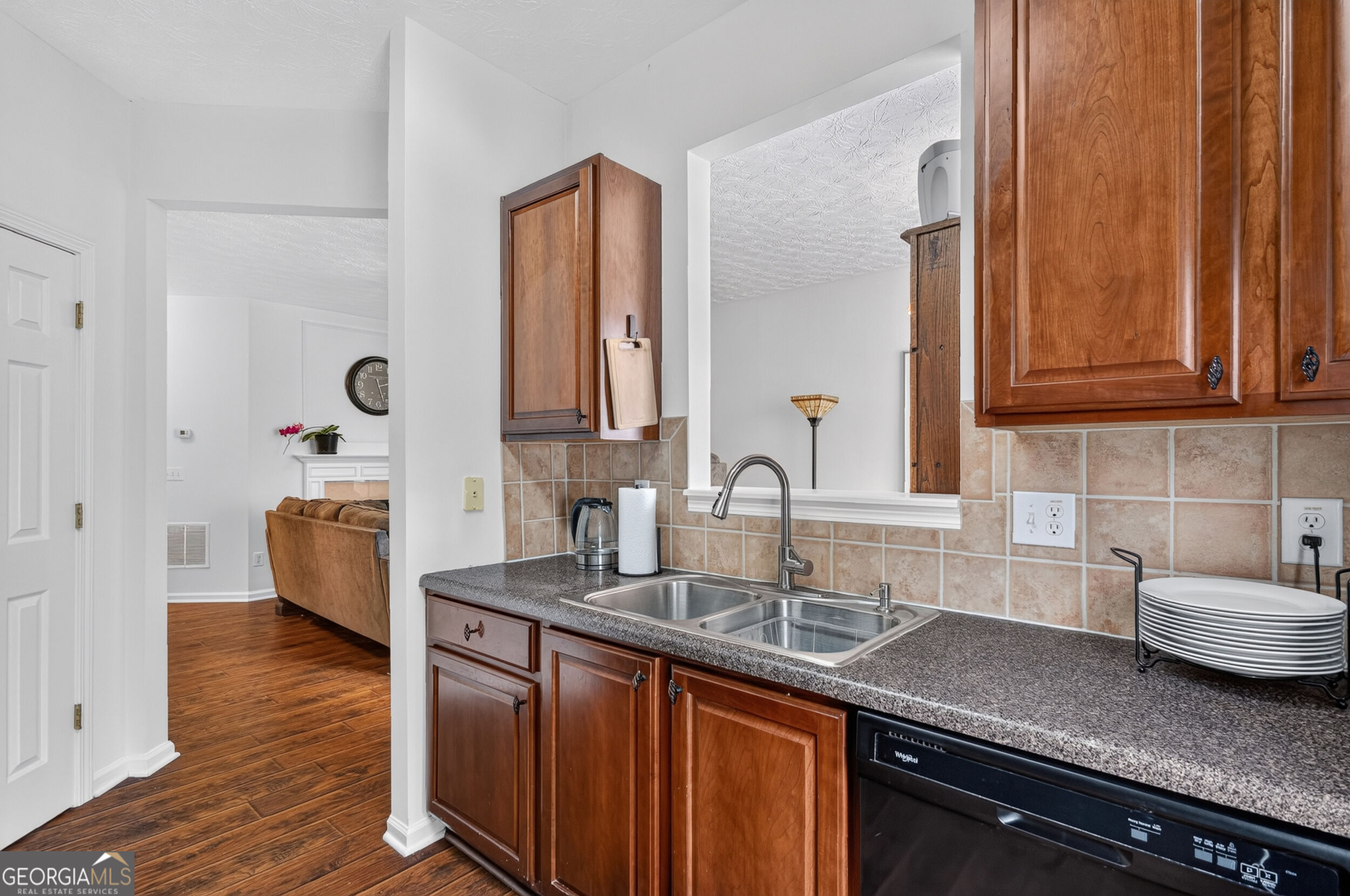 6647 Splashwater Drive Property Photo 12