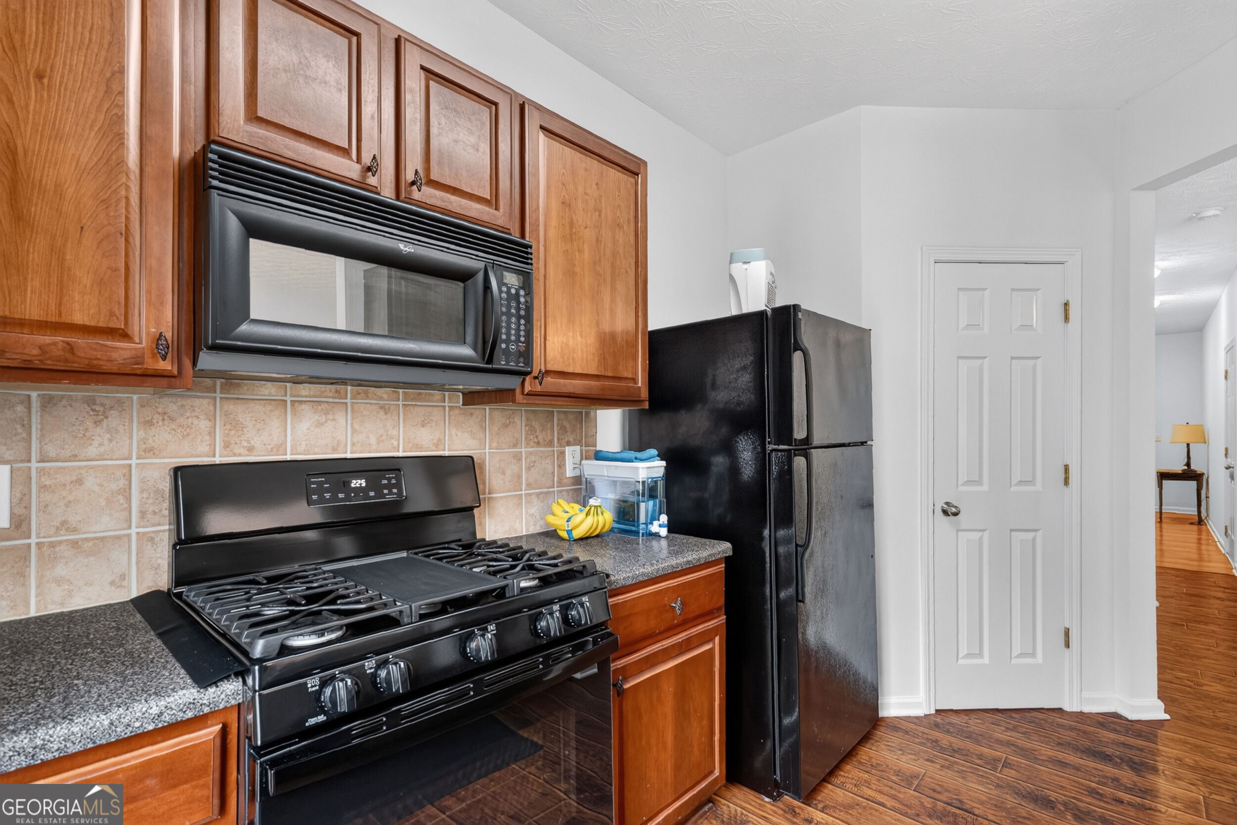 6647 Splashwater Drive Property Photo 13
