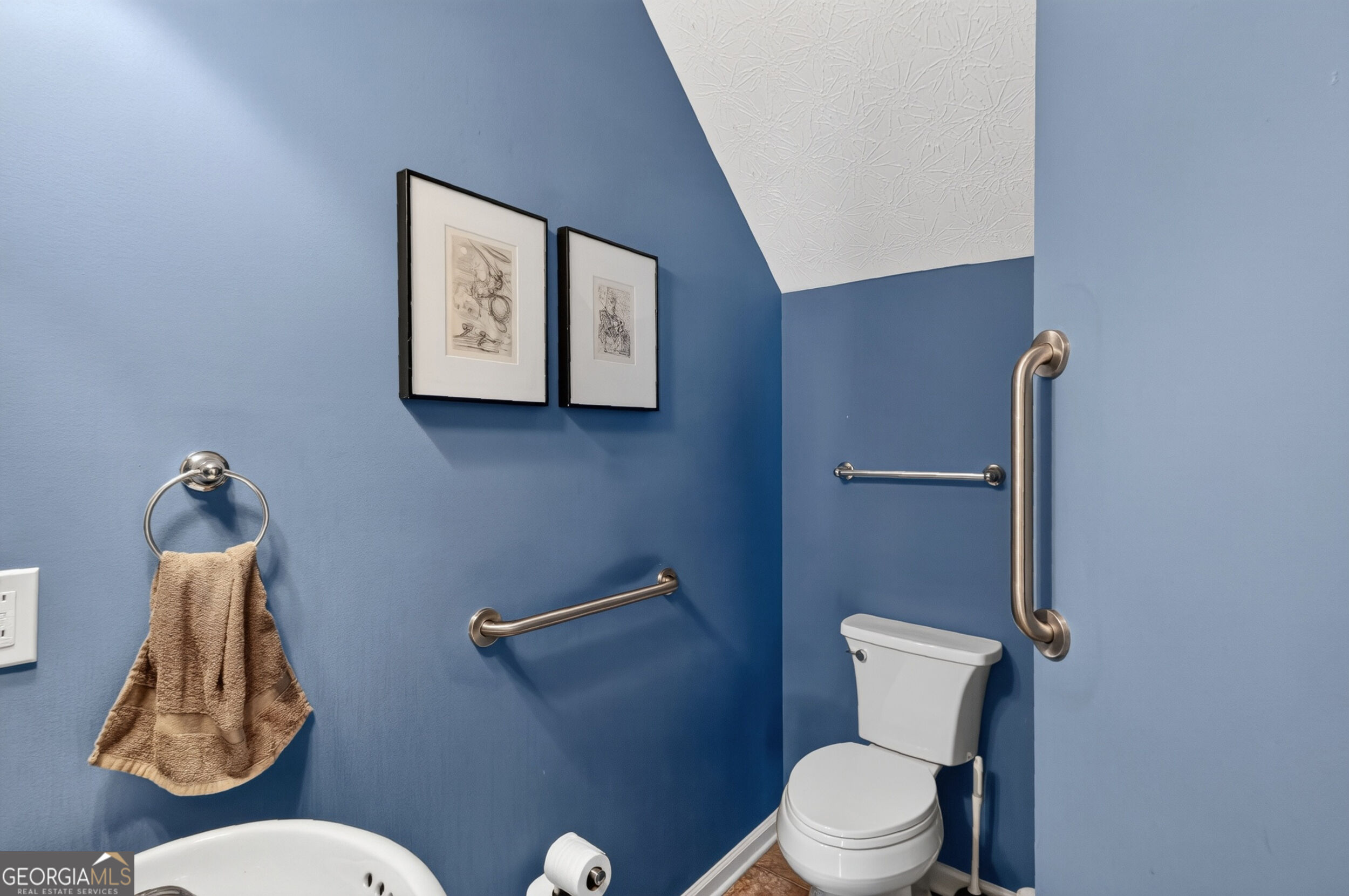 6647 Splashwater Drive Property Photo 14