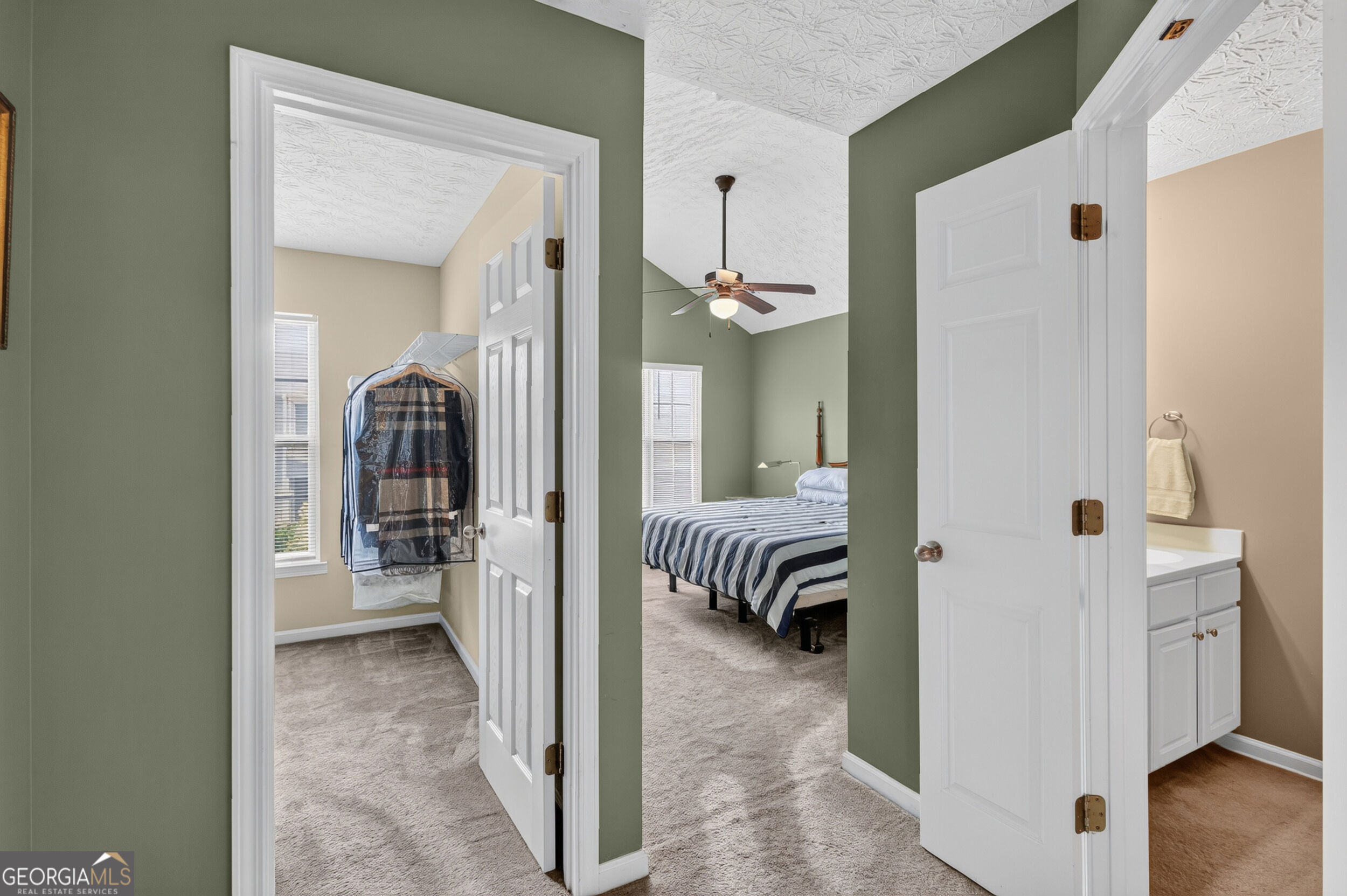 6647 Splashwater Drive Property Photo 16
