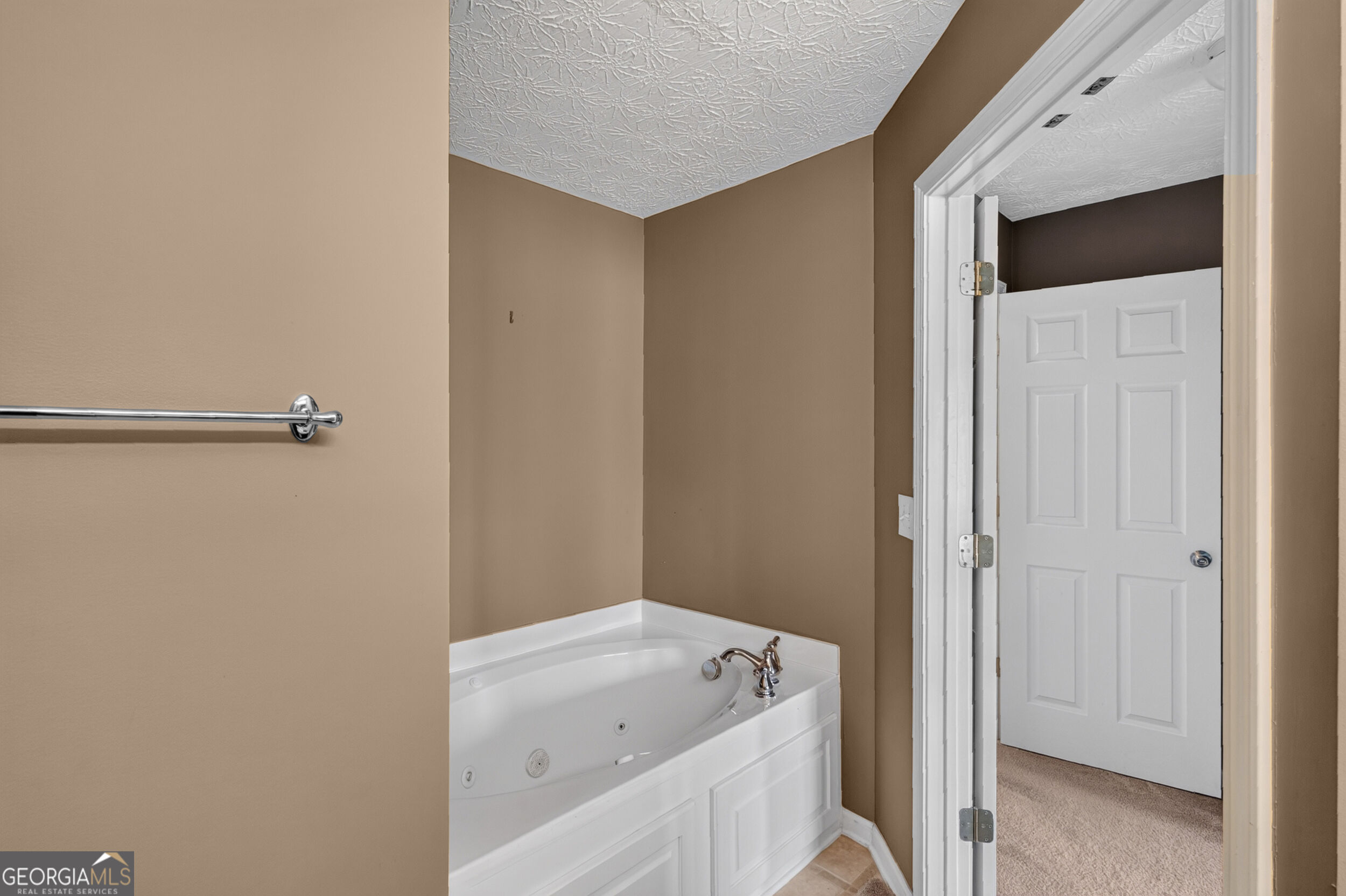 6647 Splashwater Drive Property Photo 21
