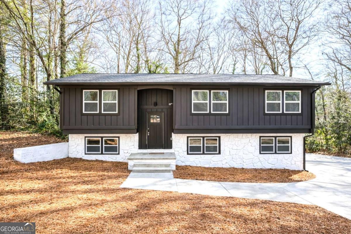2360 S Hairston Road Property Photo 1