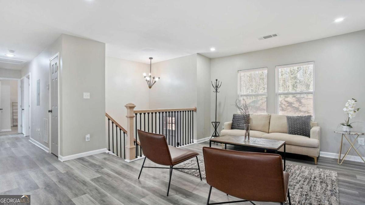 2360 S Hairston Road Property Photo 3