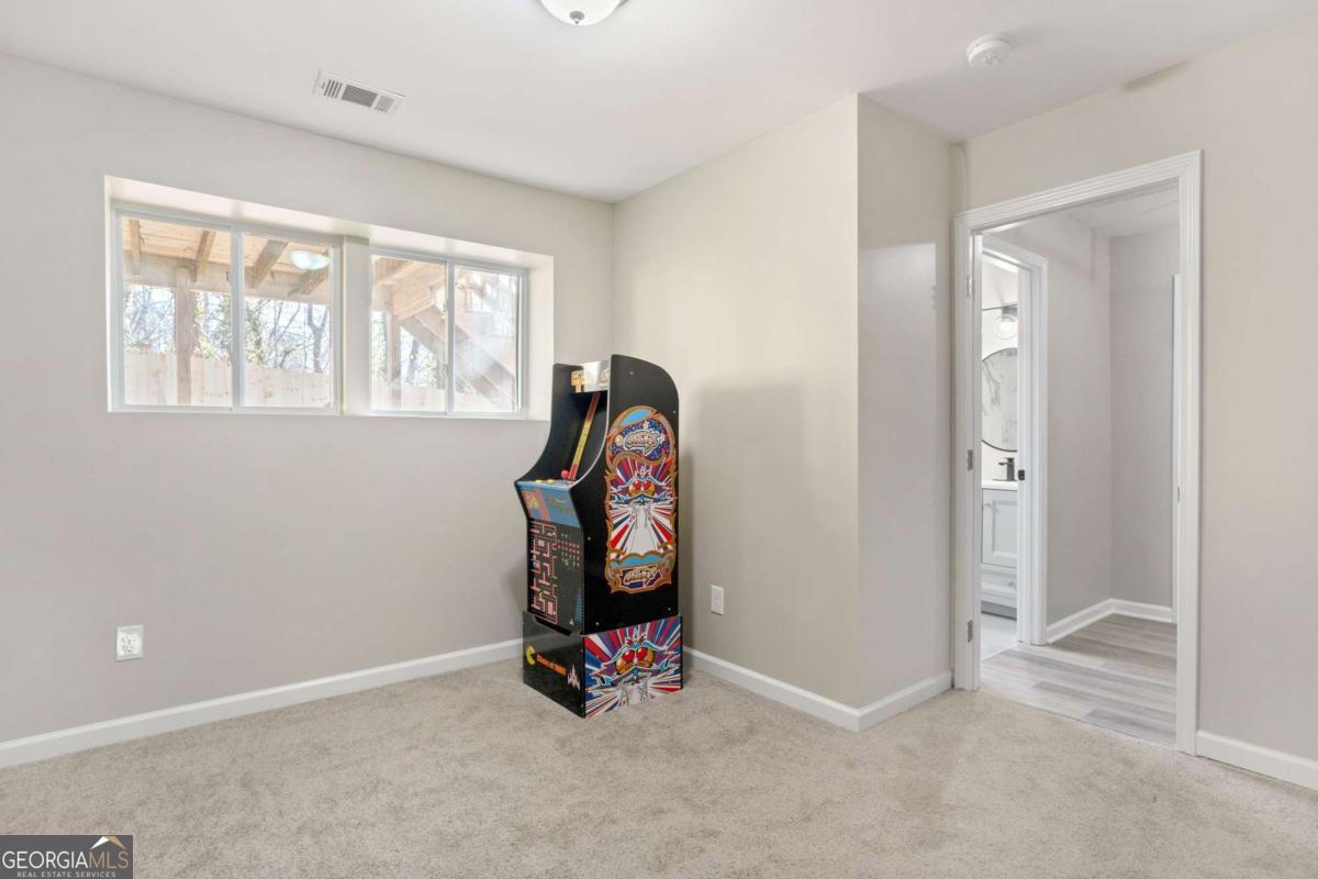 2360 S Hairston Road Property Photo 15