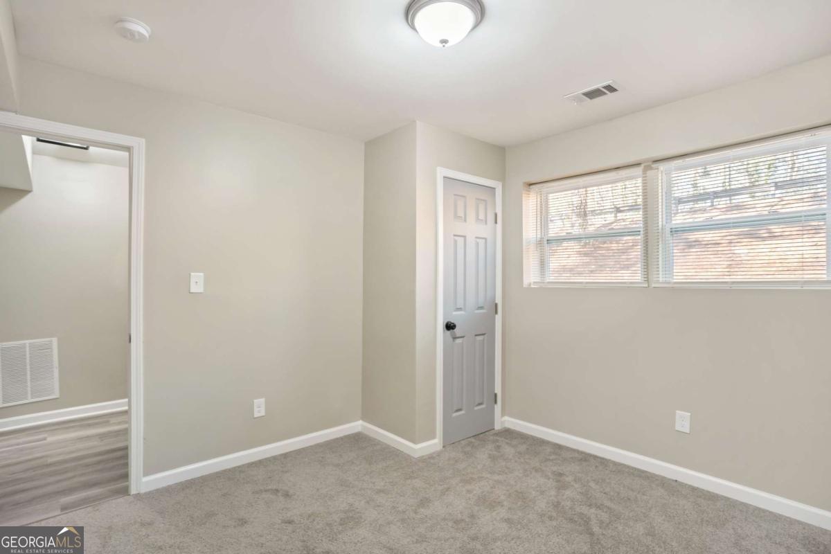 2360 S Hairston Road Property Photo 16