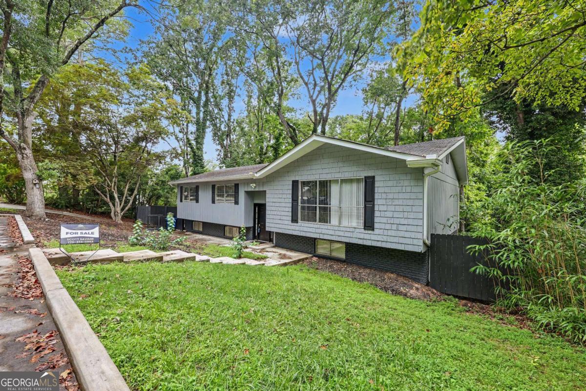 2276 Skyline Drive Property Photo 4