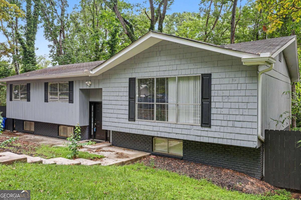 2276 Skyline Drive Property Photo 5