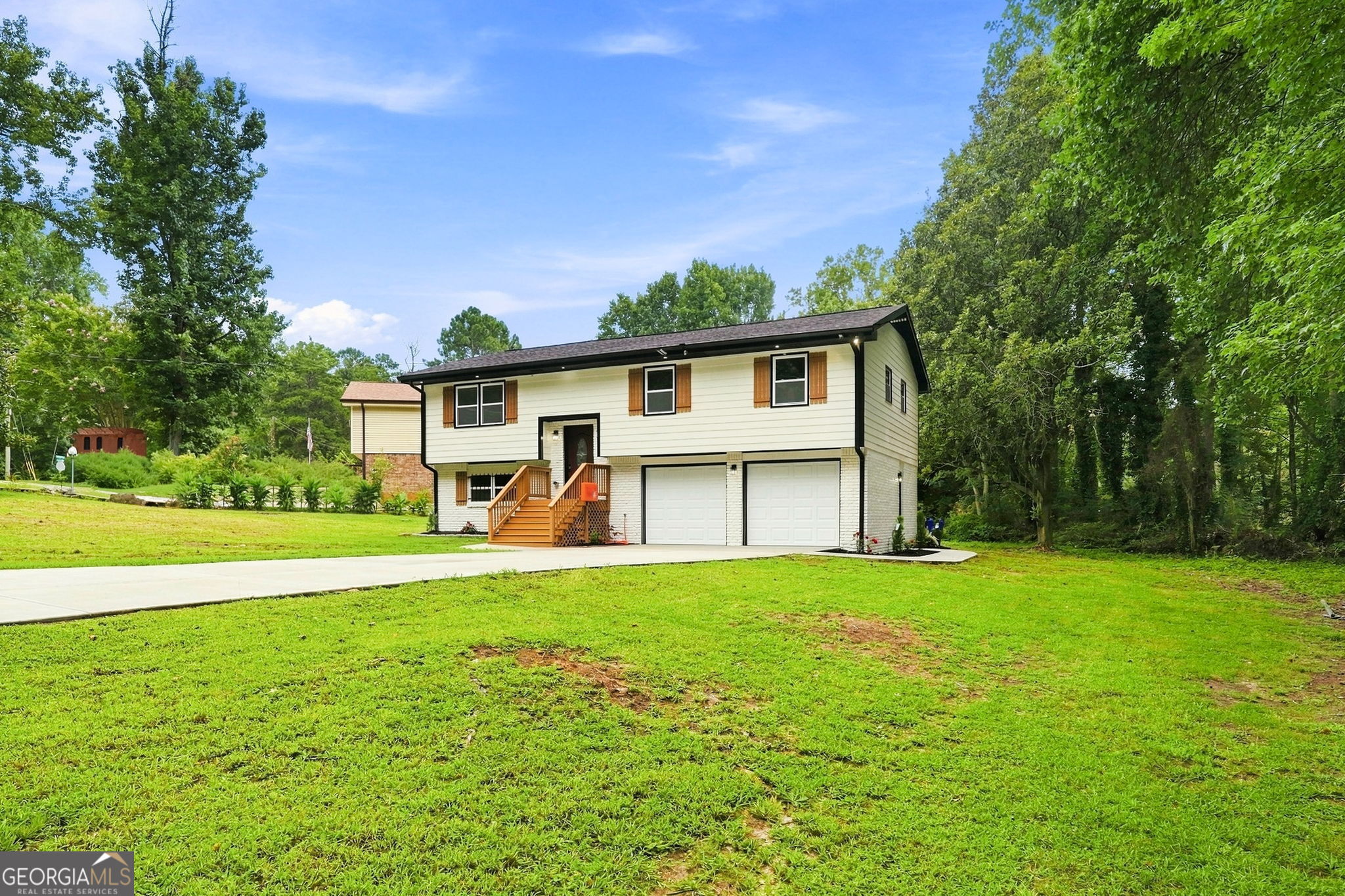 5827 Christopher Lane Property Photo 3