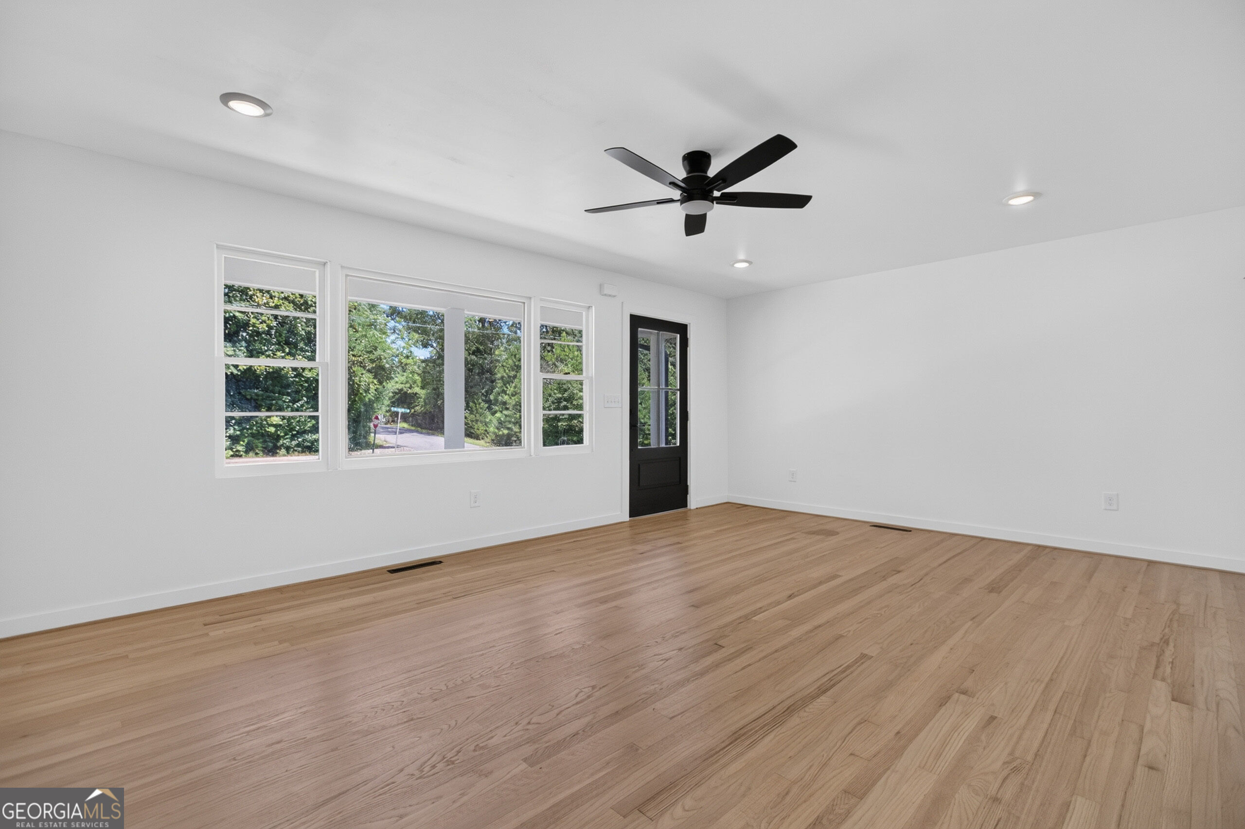 501 Mcspadden Circle Property Photo 5
