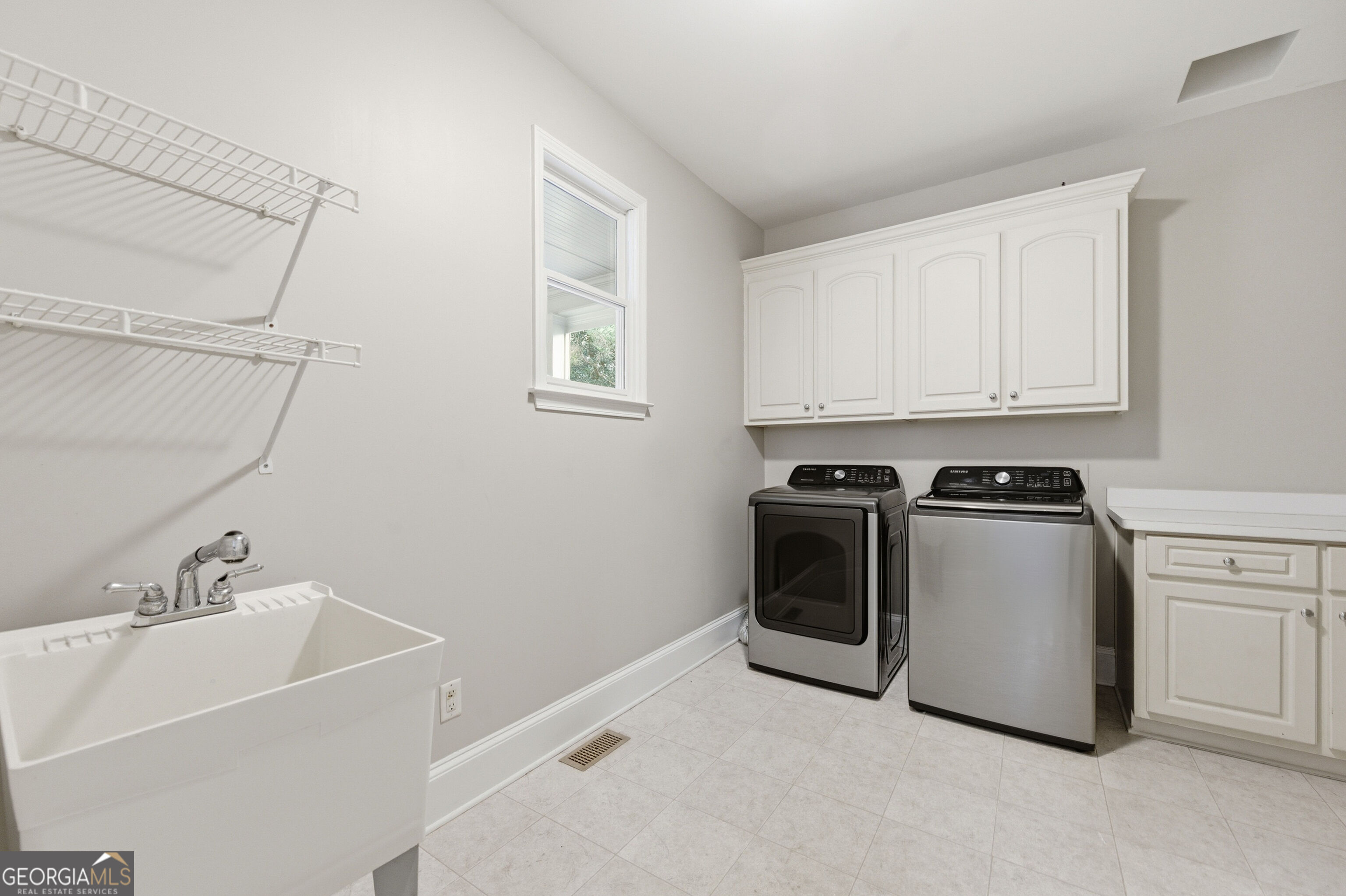 2570 Wood Creek Court Property Photo 18
