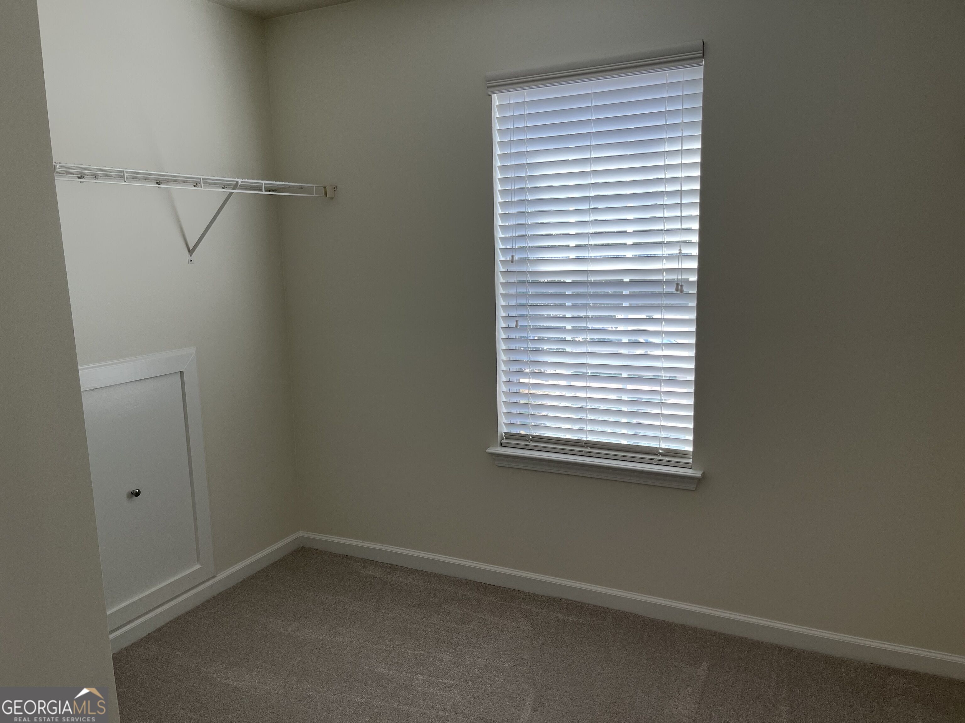 10 New York Avenue Property Photo 15