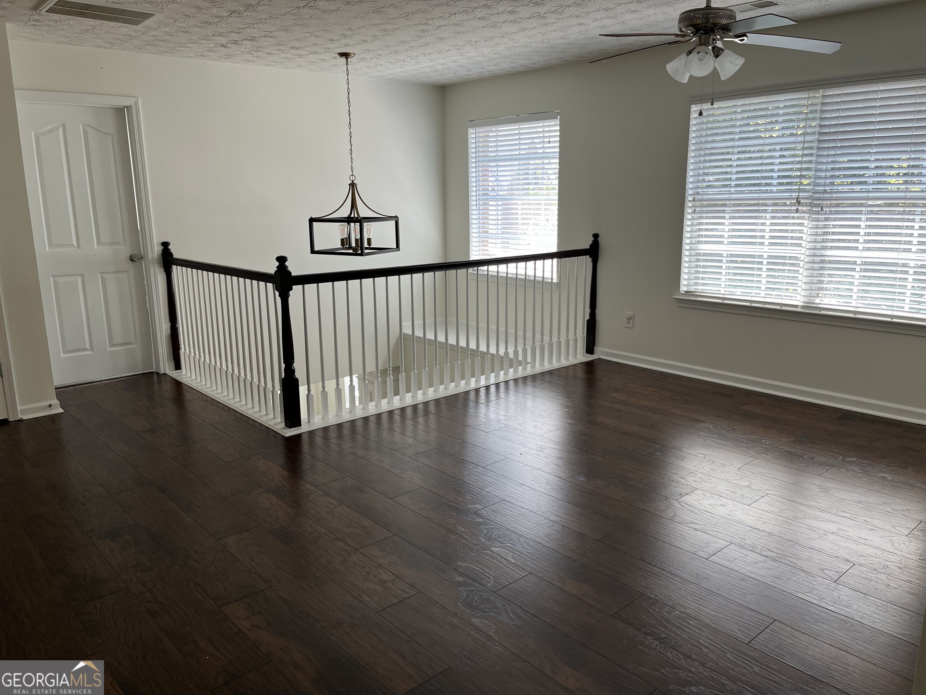 10 New York Avenue Property Photo 20