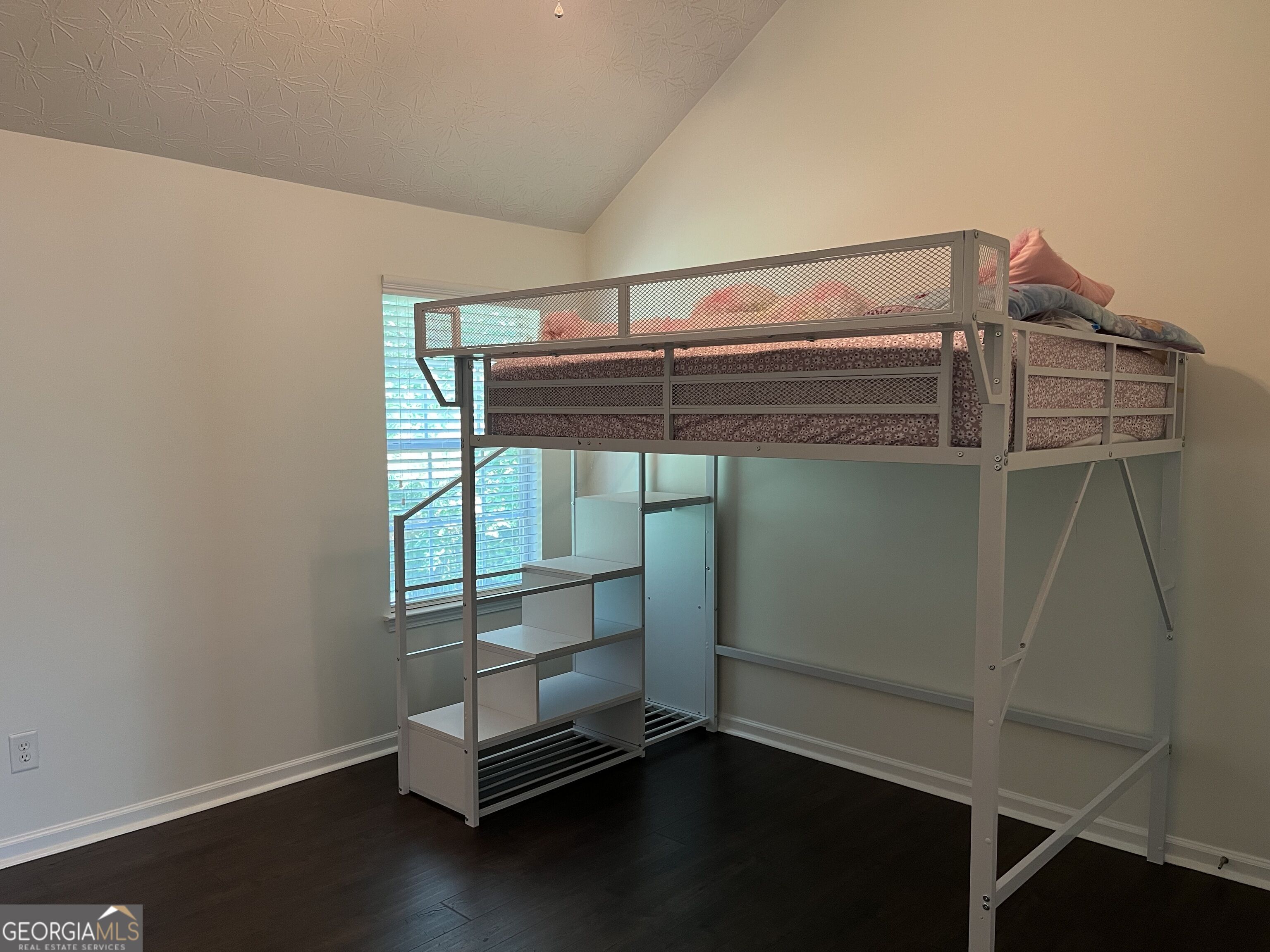 10 New York Avenue Property Photo 21