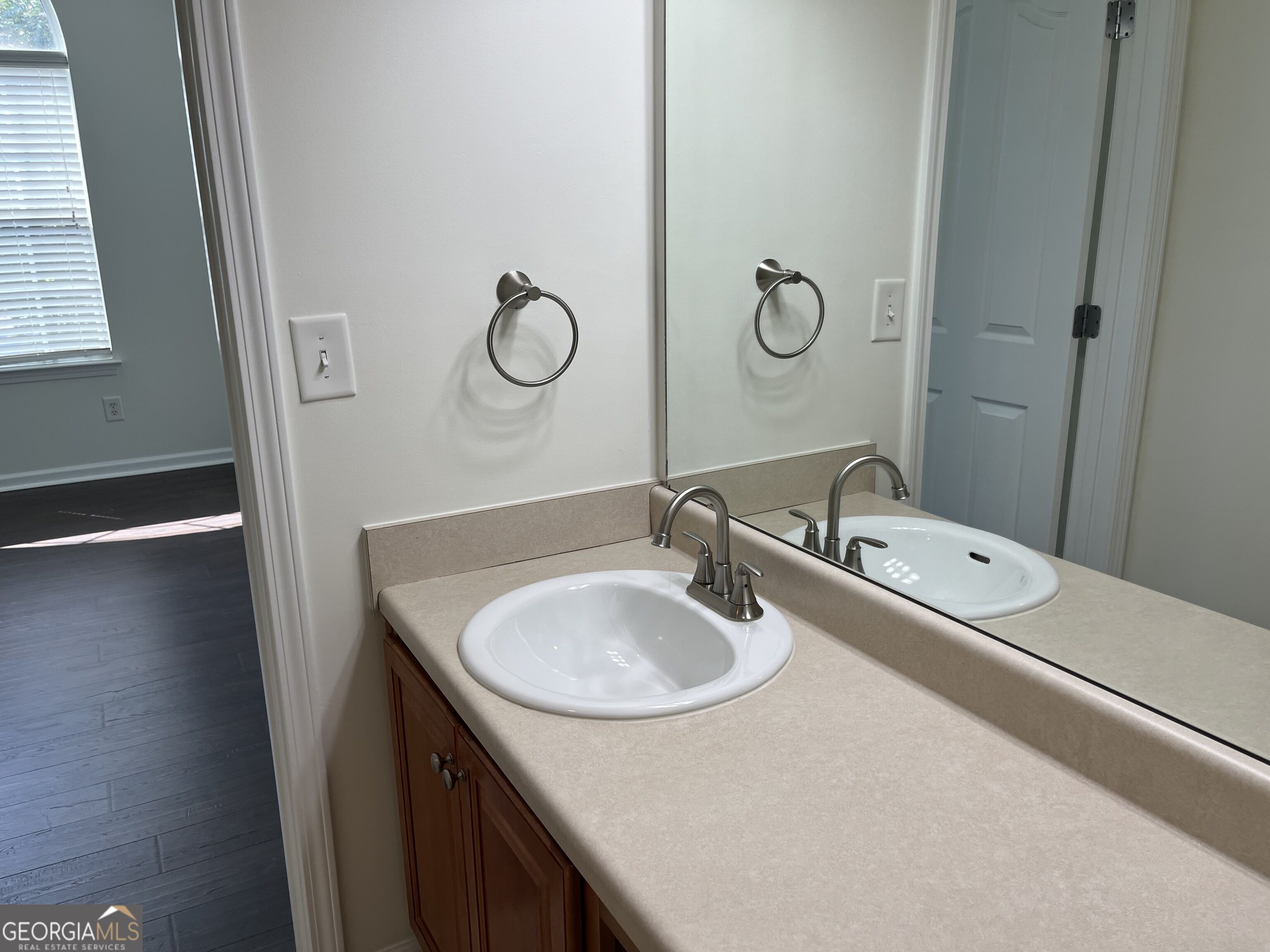 10 New York Avenue Property Photo 22