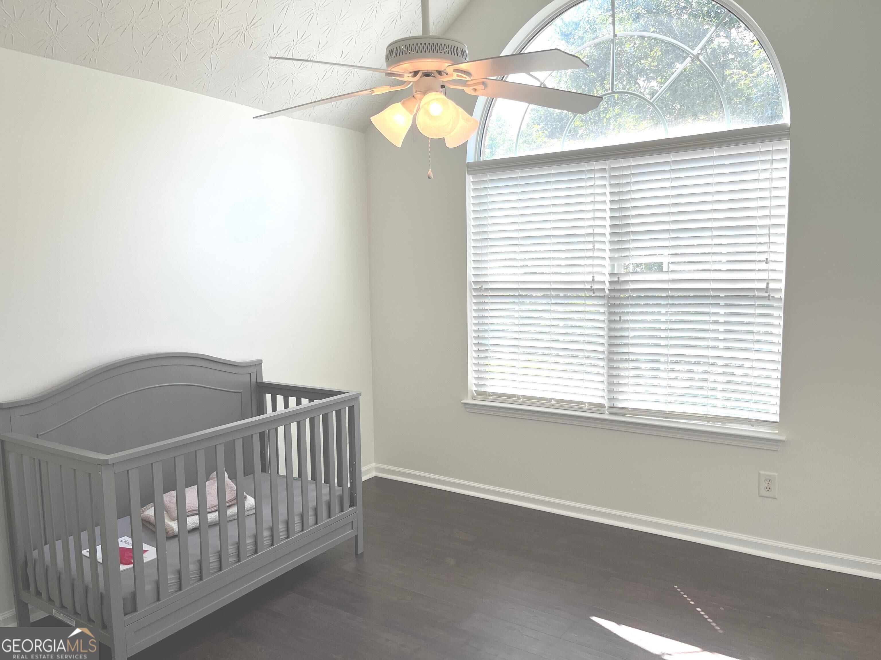 10 New York Avenue Property Photo 24