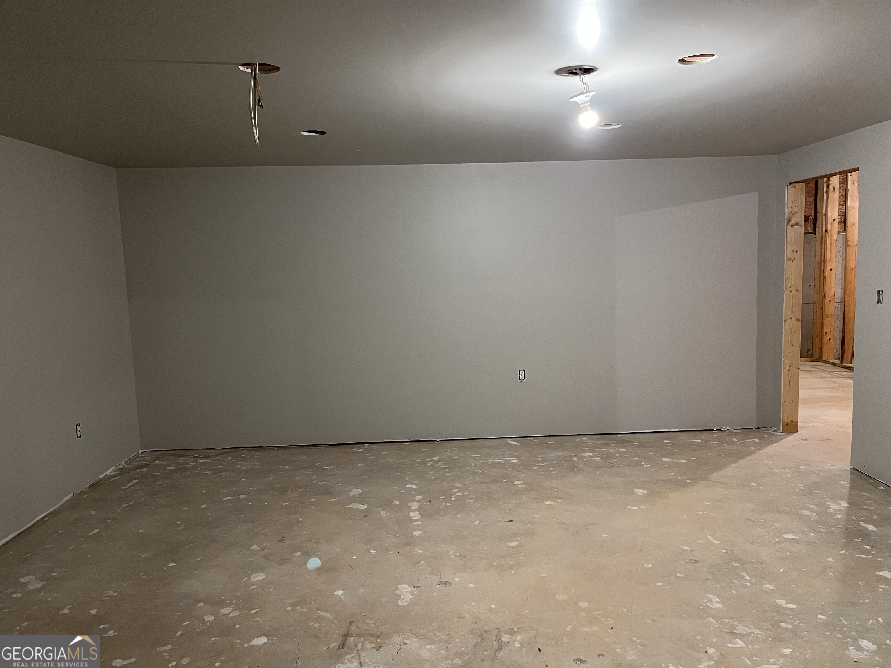 10 New York Avenue Property Photo 28