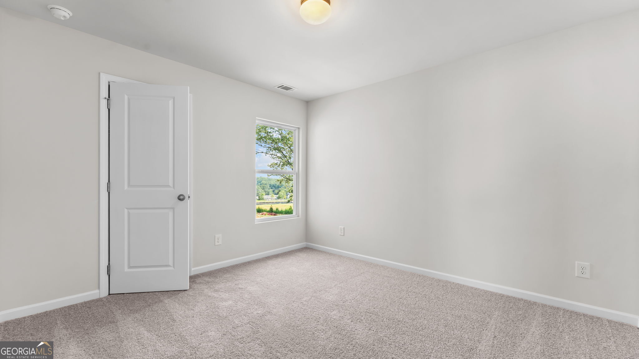 5245 Gainesville Street Property Photo 7